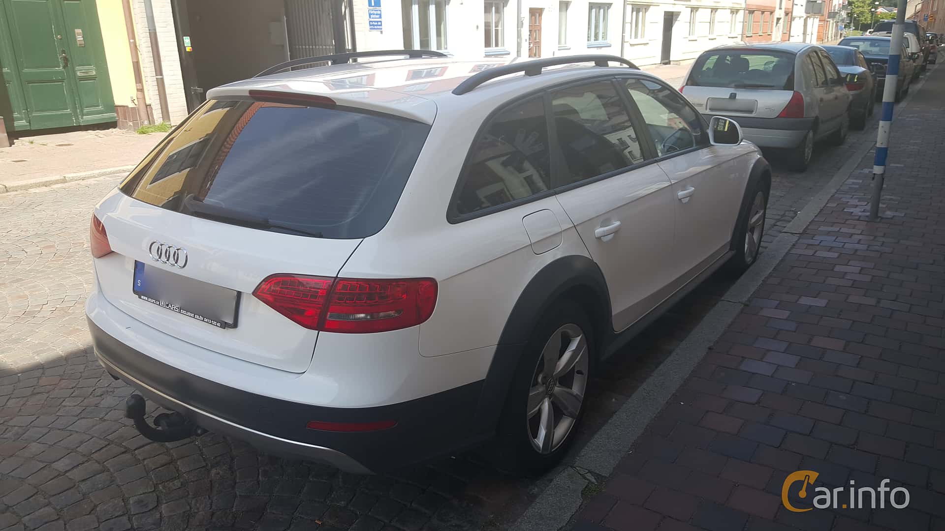 Audi A4 allroad quattro 2.0 TDI DPF quattro Manual, 170hp, 2012