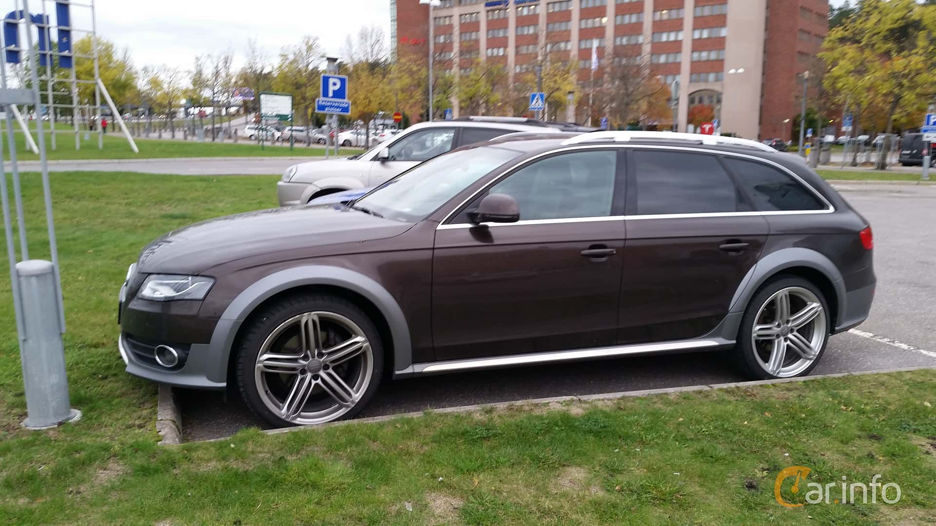 Audi A4 allroad quattro 3.0 TDI V6 DPF quattro Manual, 239hp, 2009