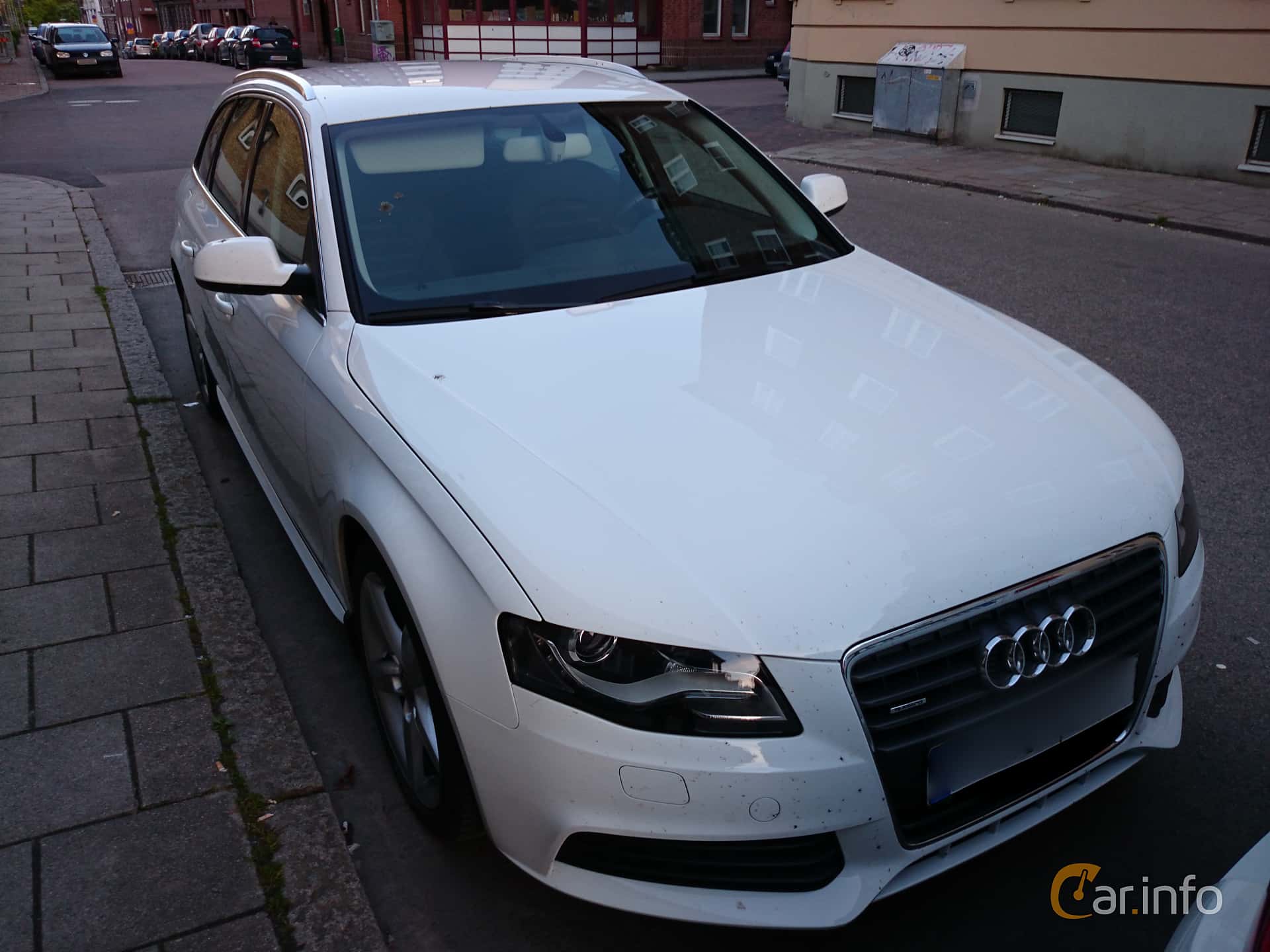 Audi A4 Avant 2.0 TDI DPF quattro Manual, 143hp, 2012