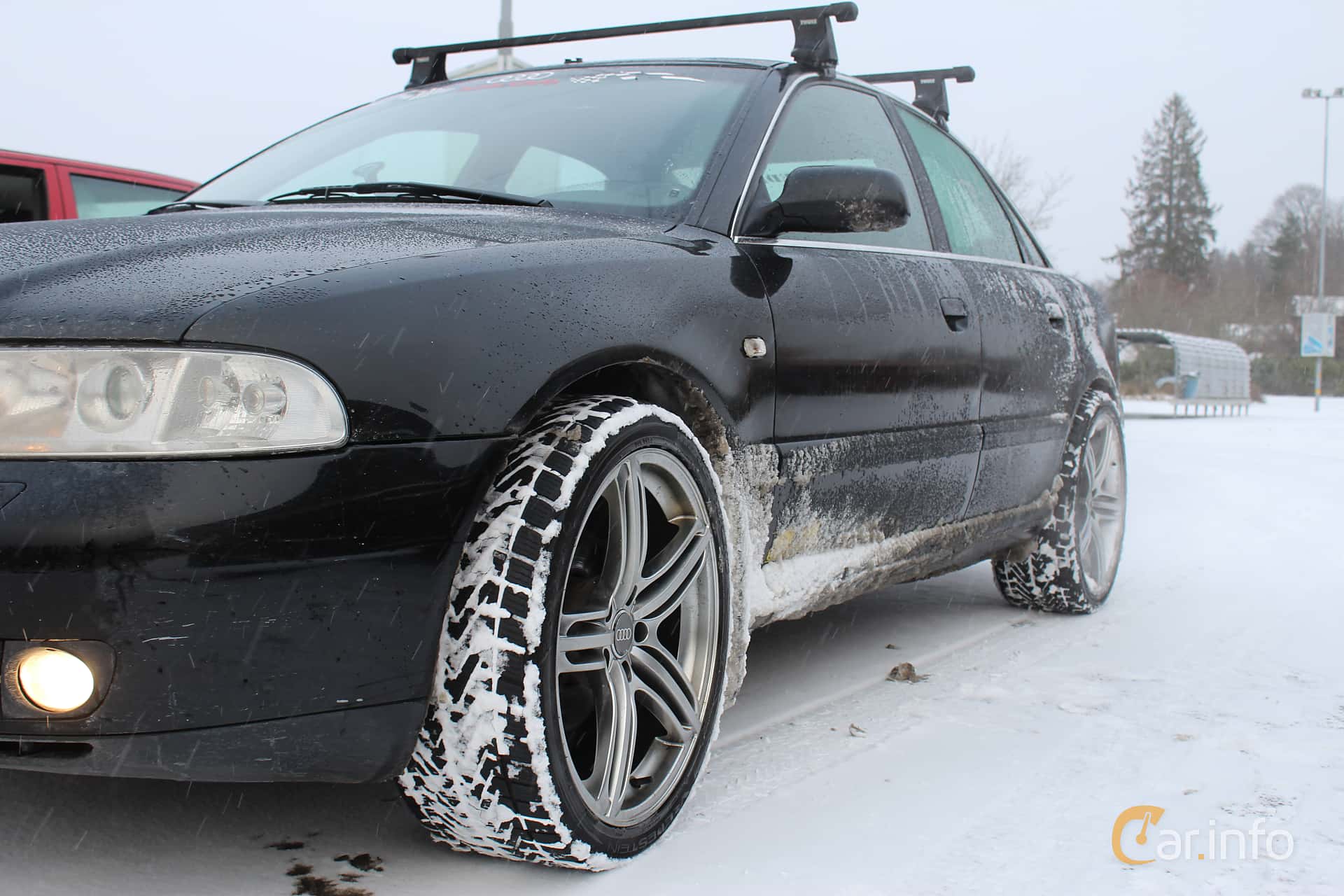 Audi A4 Sedan 2.4 V6 quattro Manual, 165hp, 2000