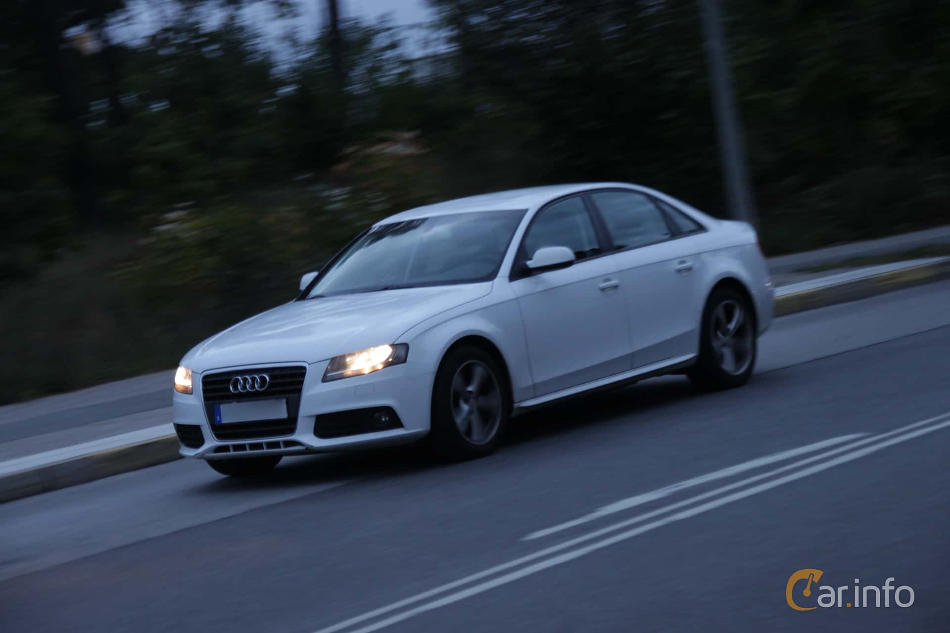 Audi A4 Sedan 2.0 TDI DPF Manual, 170hp, 2012