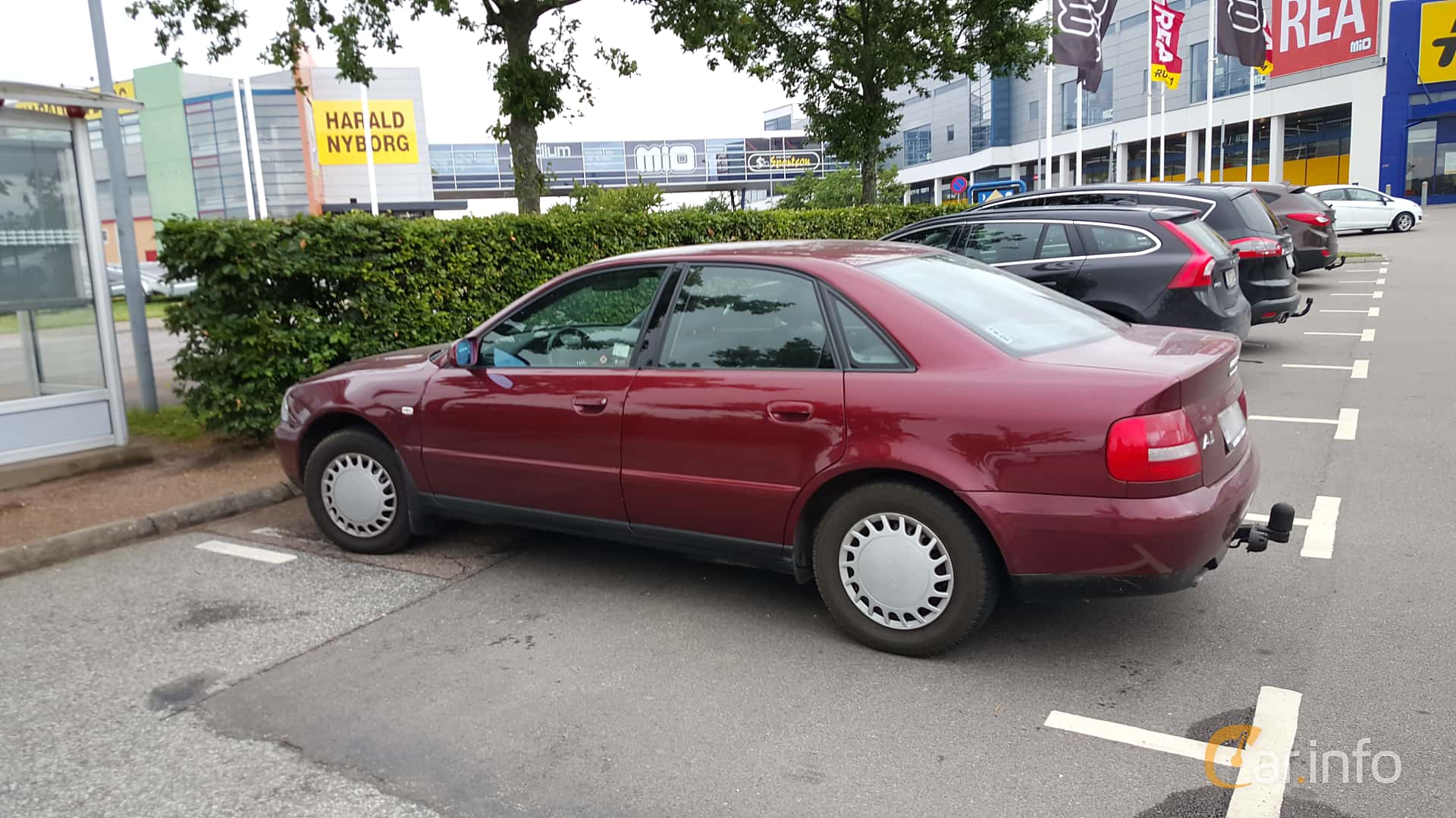 Audi A4 Sedan 1.8 125hp, 2000