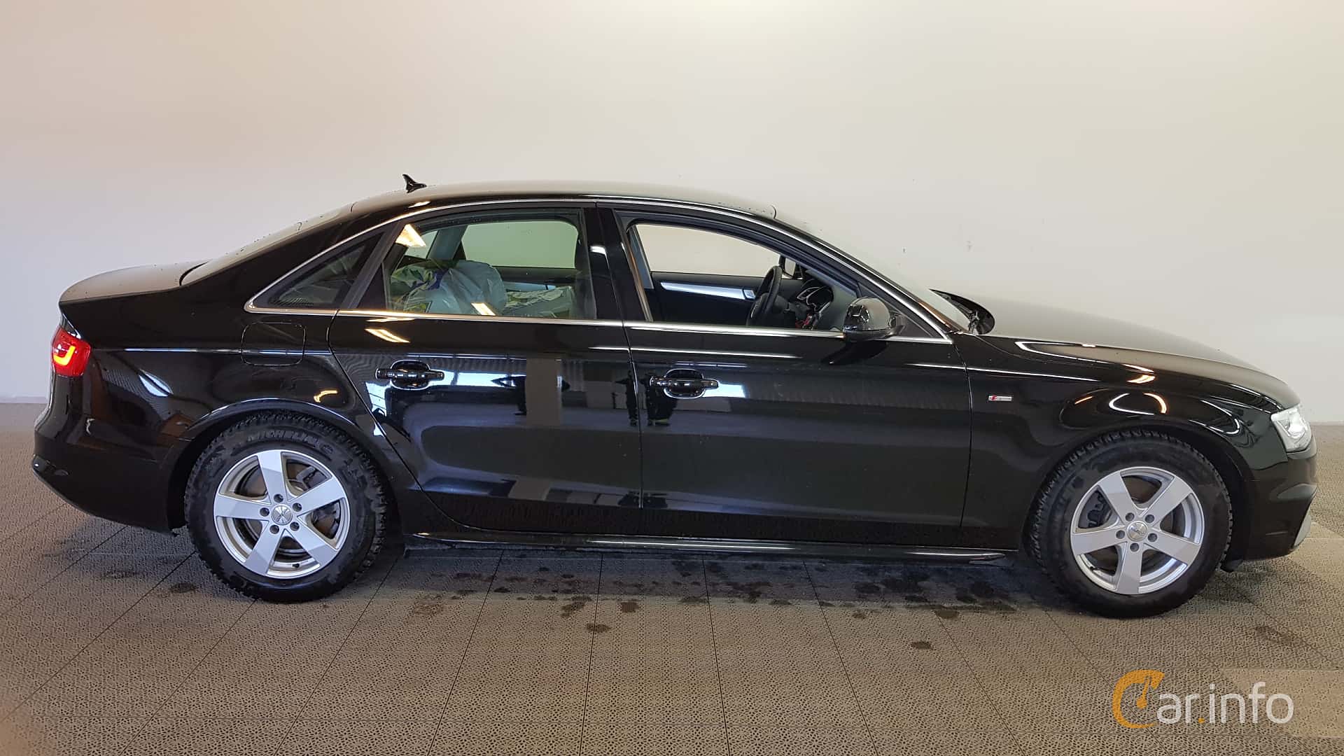 Audi A4 Sedan 2.0 TDI clean diesel quattro  Manual, 190hp, 2015