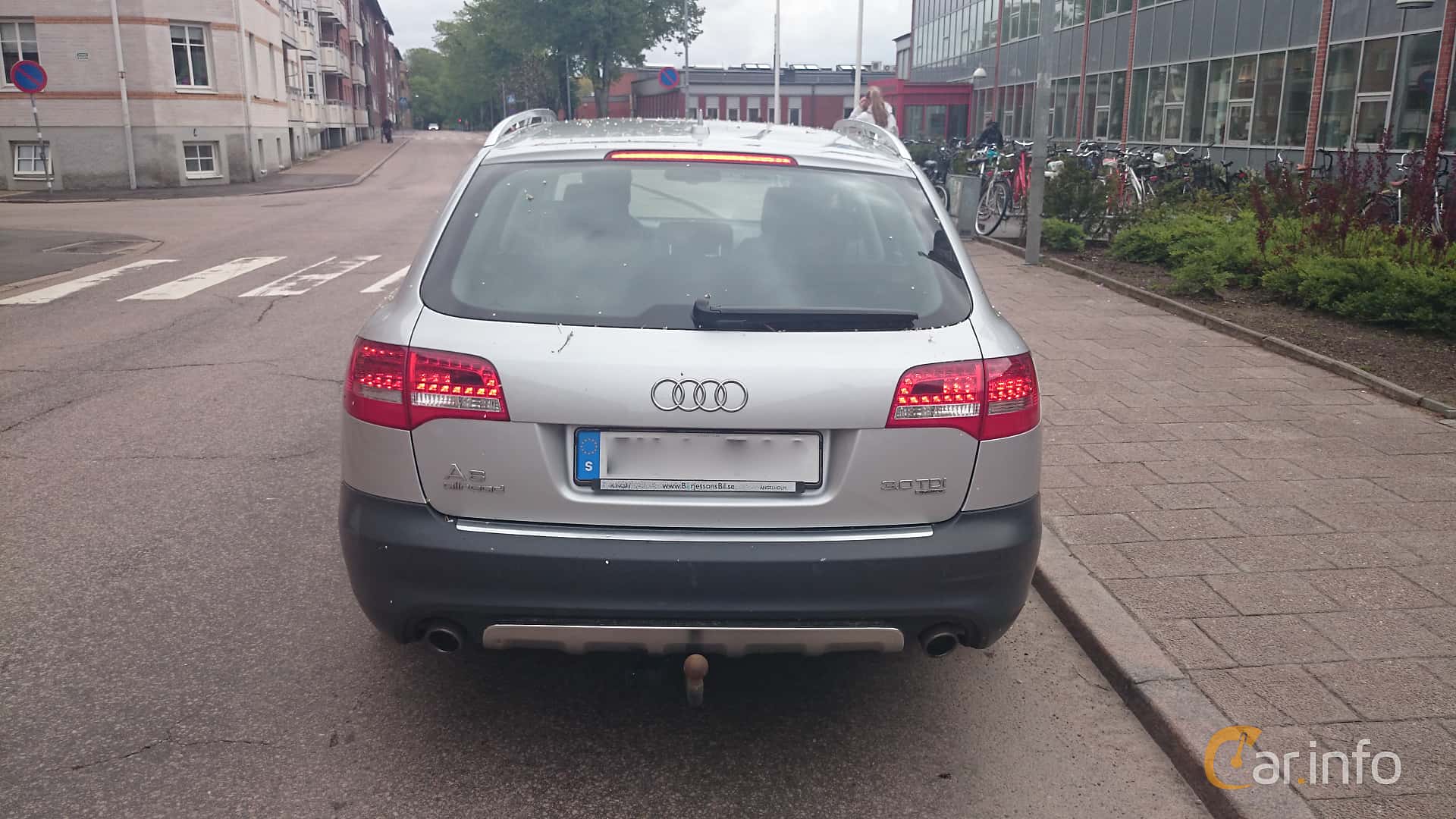 Audi A6 allroad quattro 3.0 TDI quattro Manual, 240hp, 2010