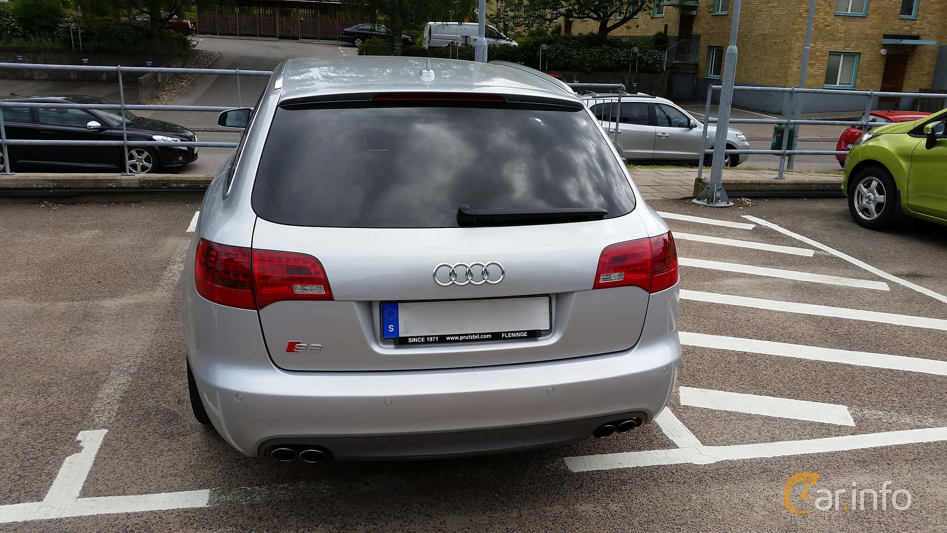 Audi S6 Avant 5.2 V10 FSI quattro Automatic, 435hp, 2006