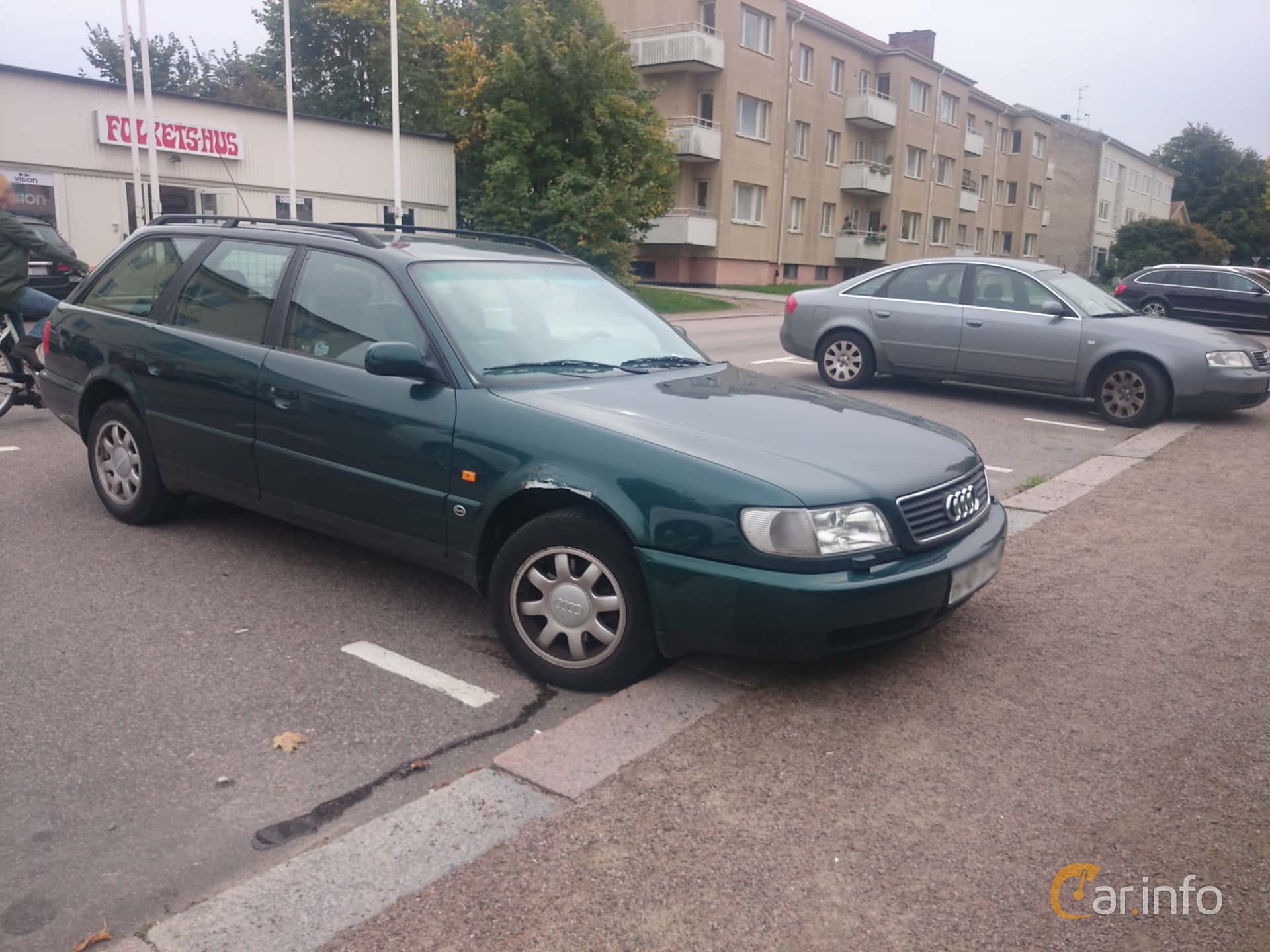 Audi A6 Avant generation C4 1.8