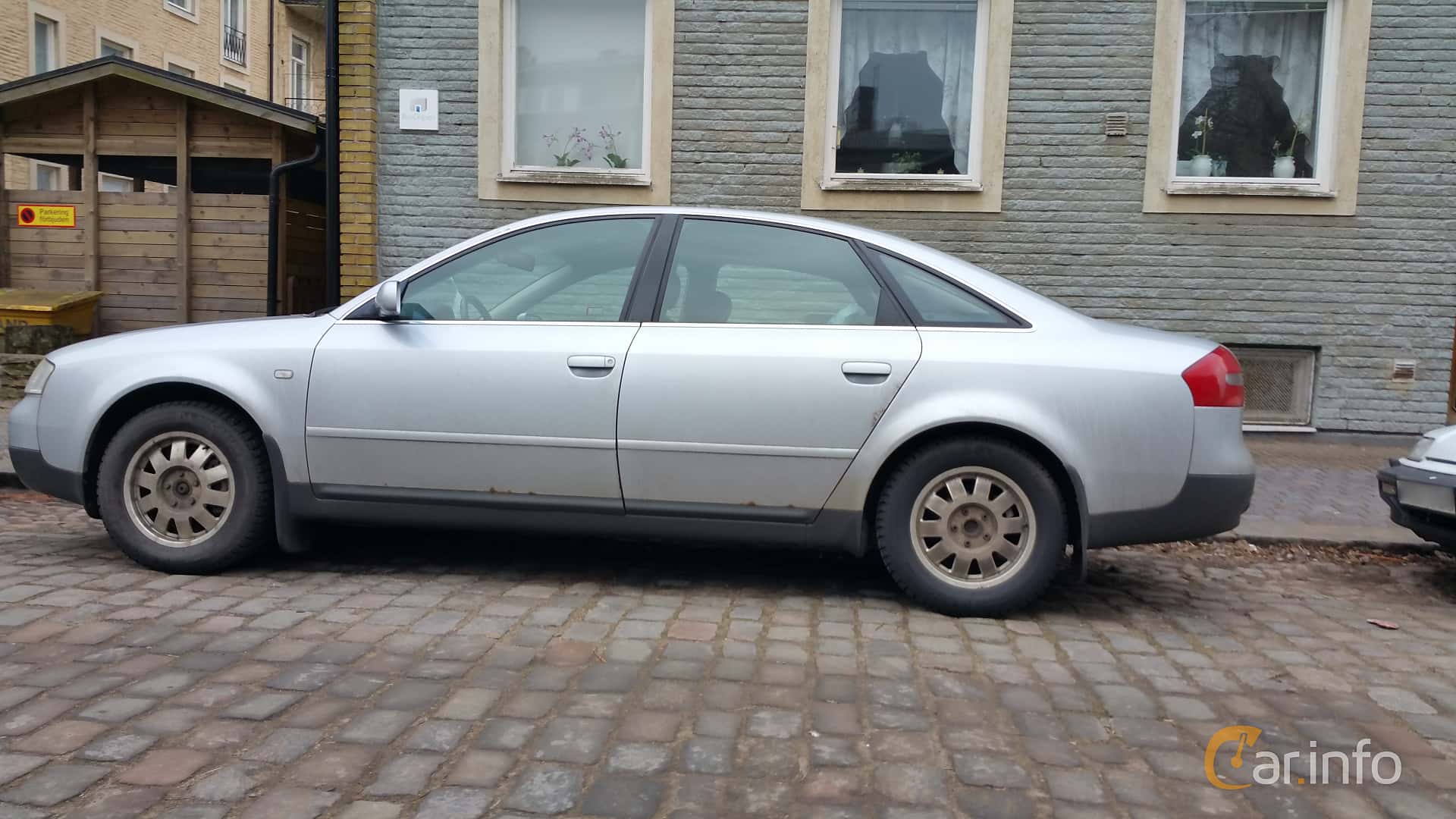 Audi A6 Sedan generation C5 2.5 TDI V6 Manual, 6-speed