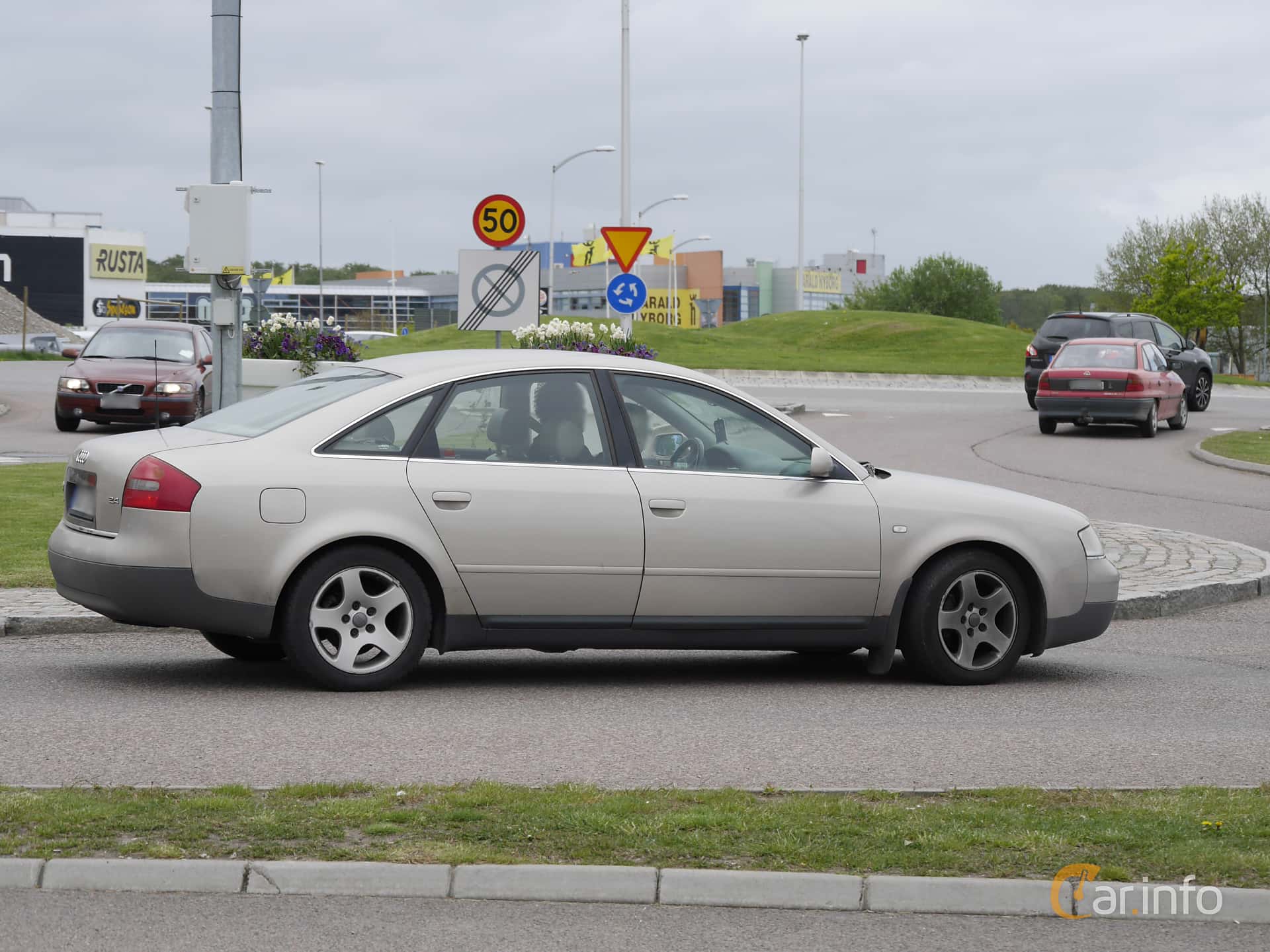 Audi A6 Sedan 2.4 V6 Manual, 165hp, 1998