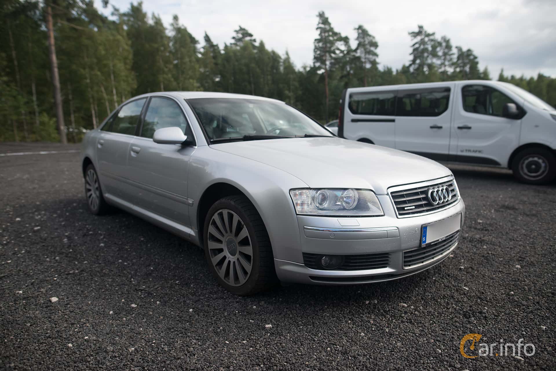 Audi A8 3.7 V8 quattro D3