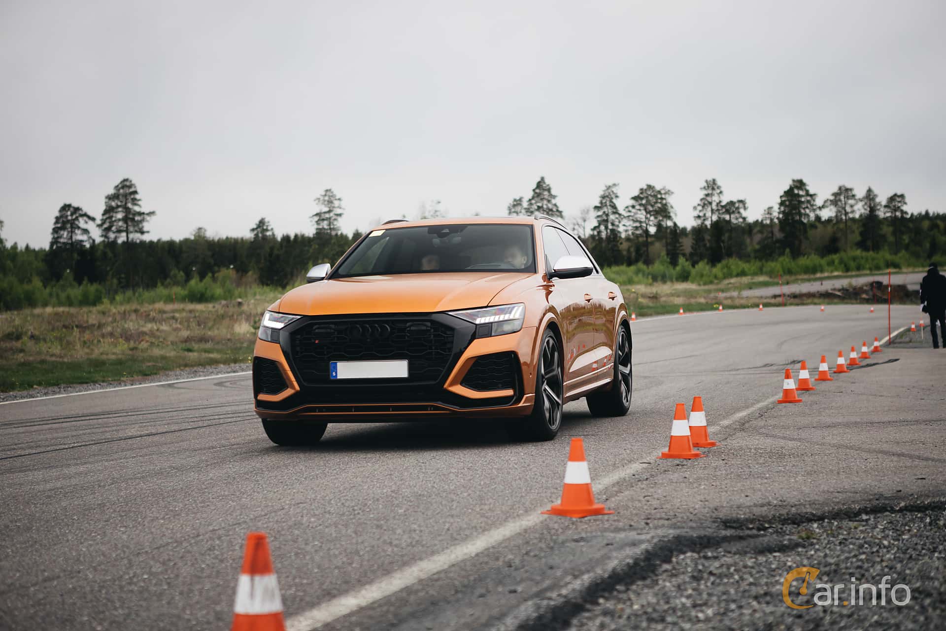 Audi RS Q8 TFSI quattro  TipTronic, 600hp, 2021