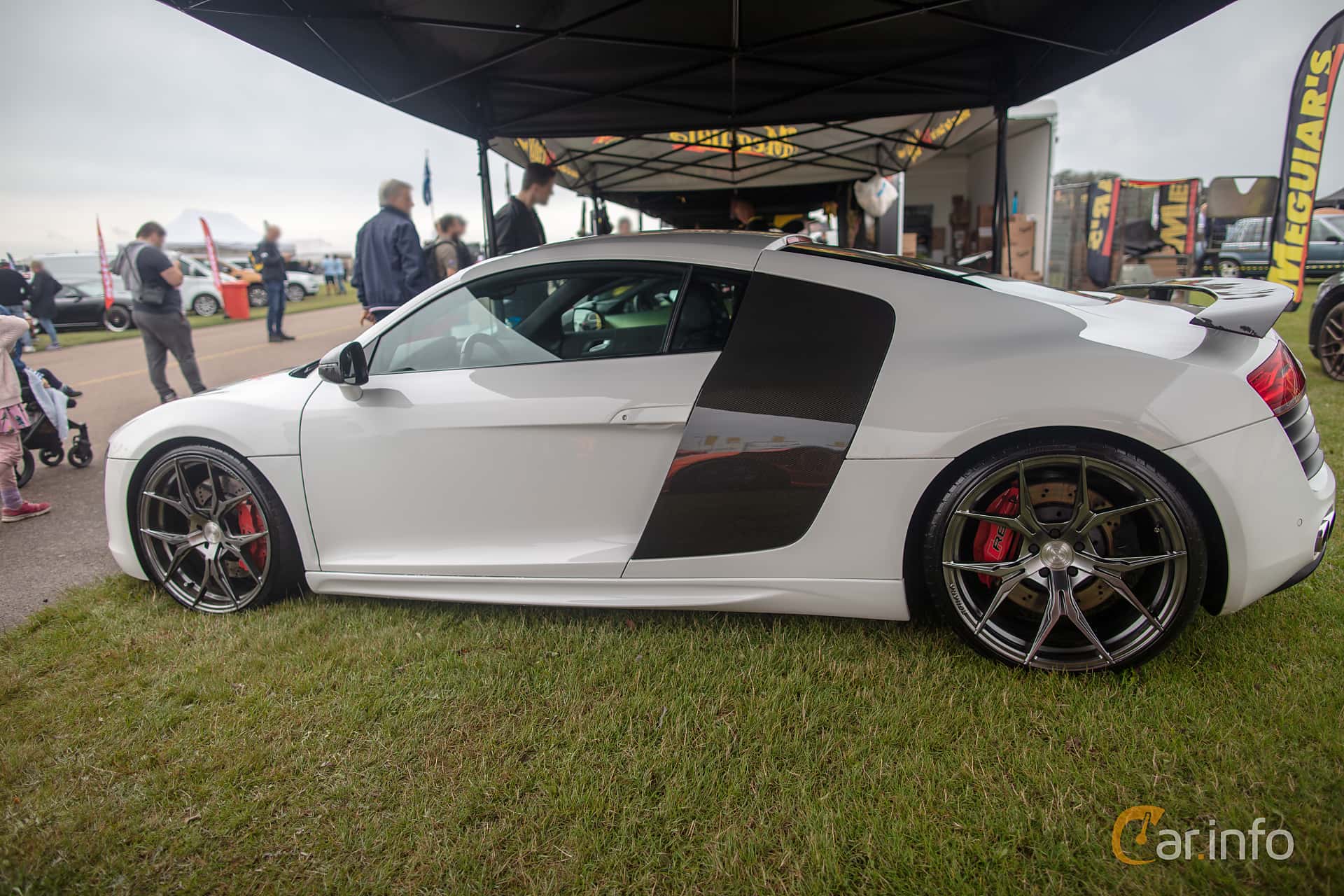 Audi R8 4.2 FSI V8 quattro 42