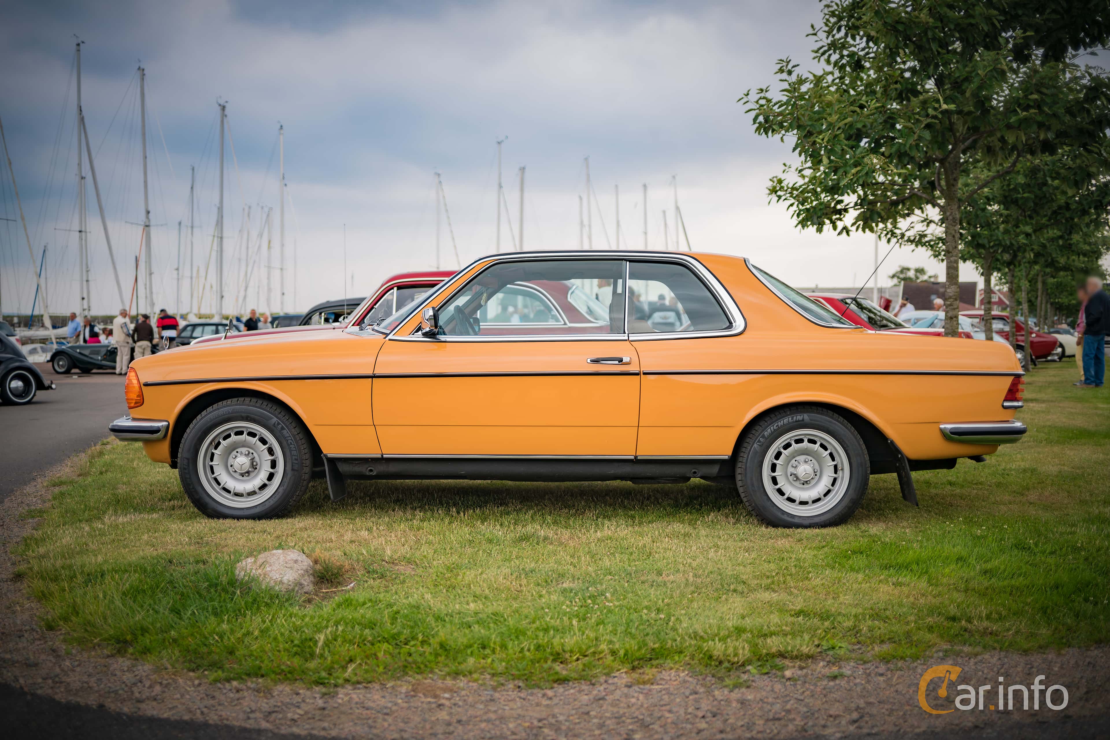 Mercedes-Benz 280 W123