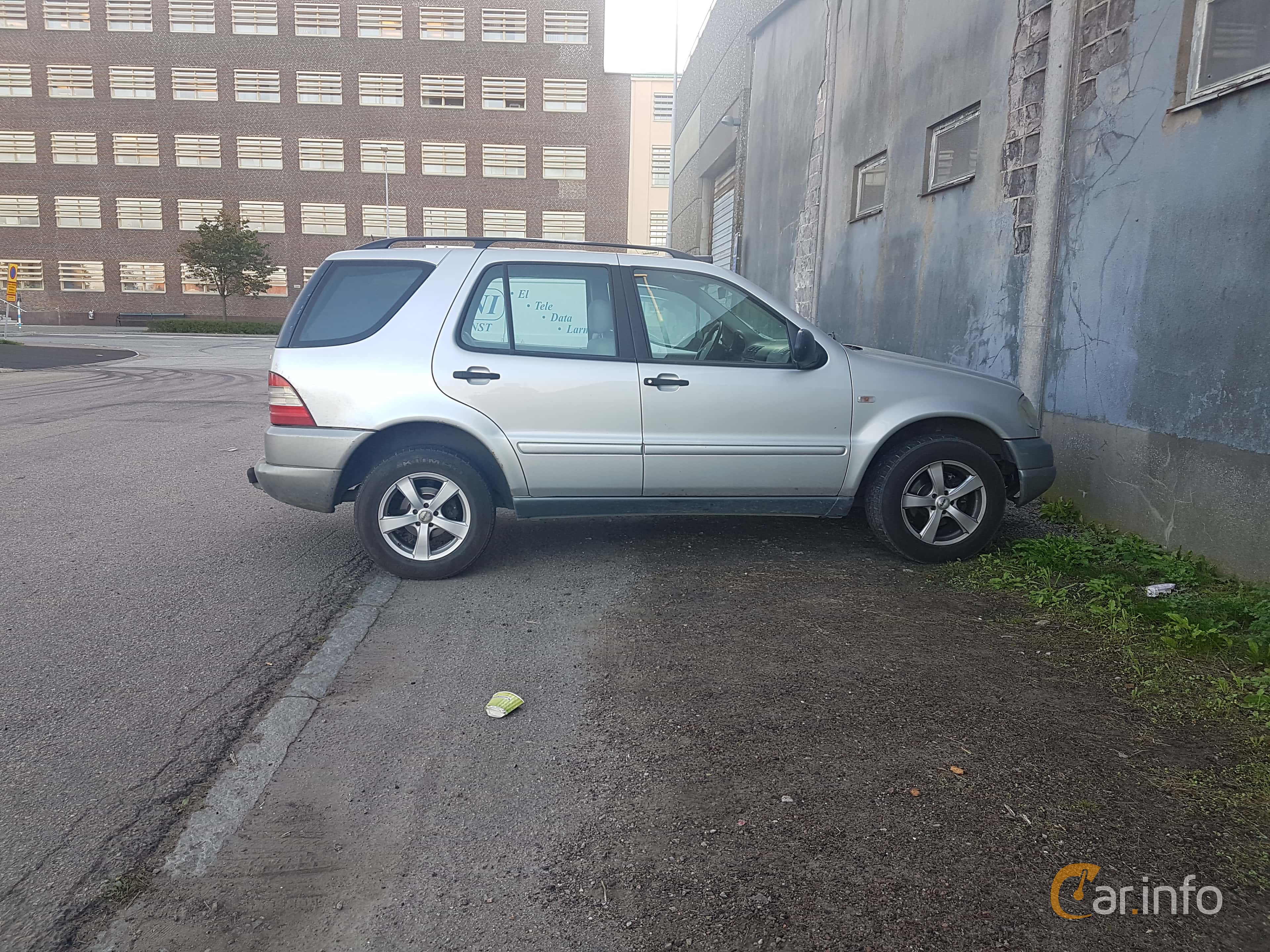 Mercedes-Benz ML 270 CDI  5G-Tronic, 163hp, 2001