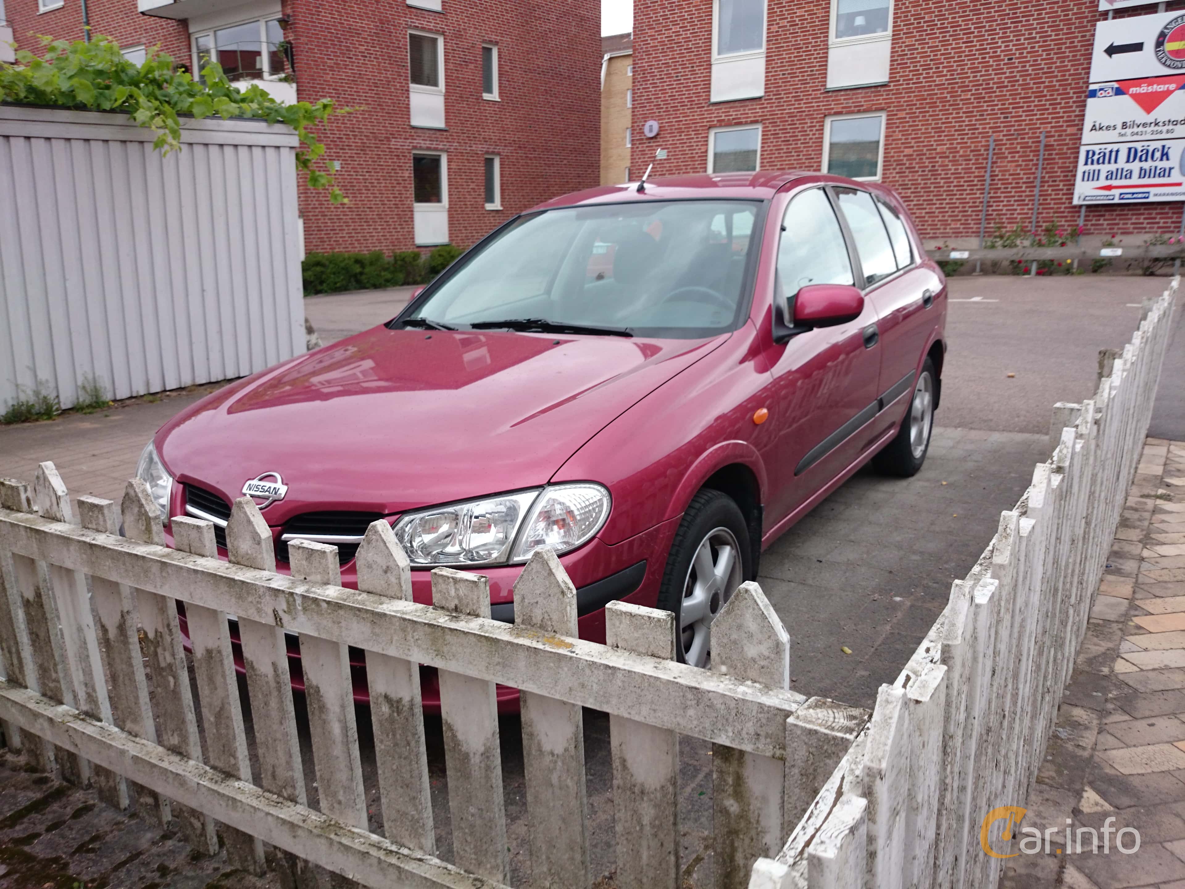 Nissan Almera 5-door 1.8 Manual, 114hp, 2002