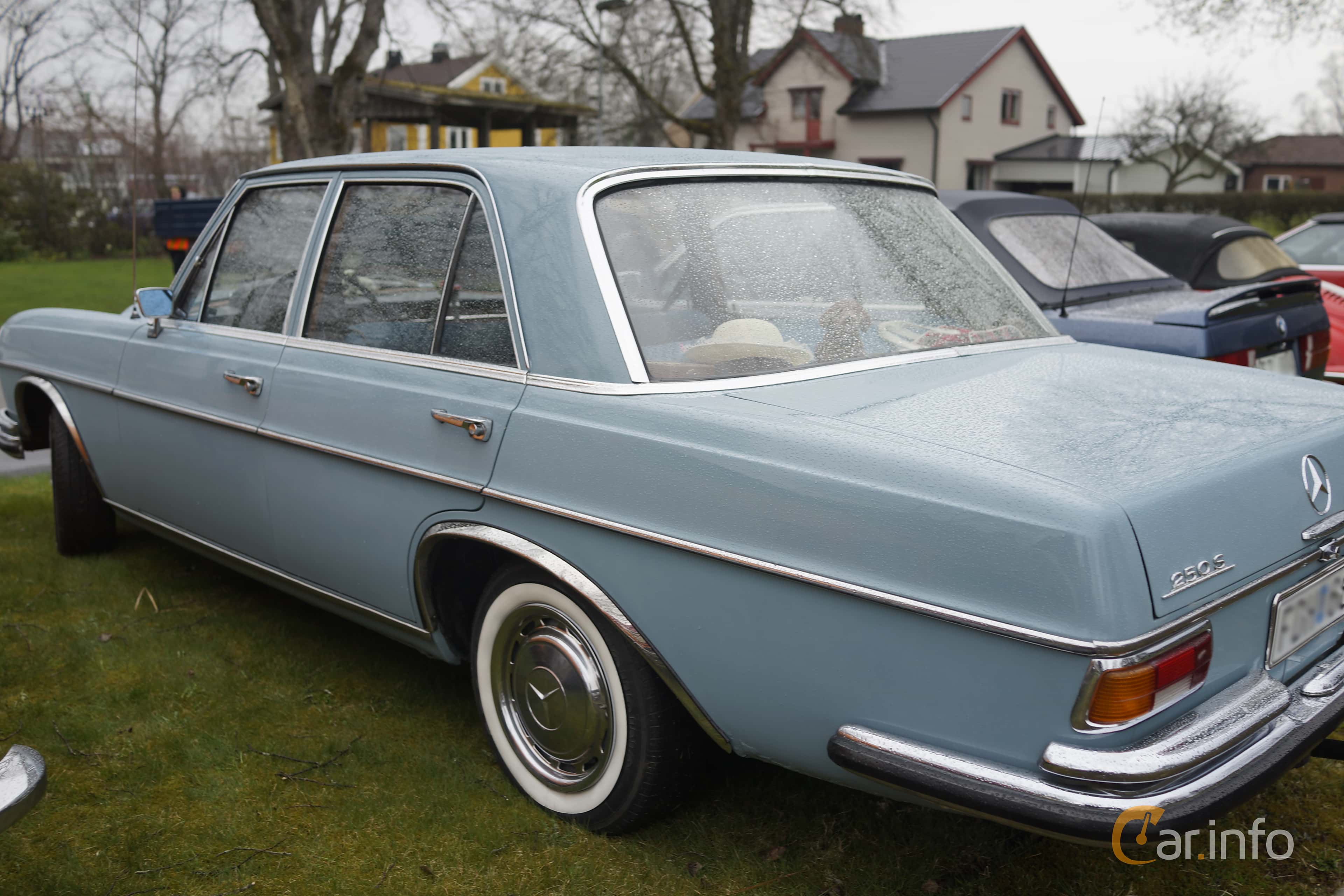 Mercedes-Benz 250 S W108/W109