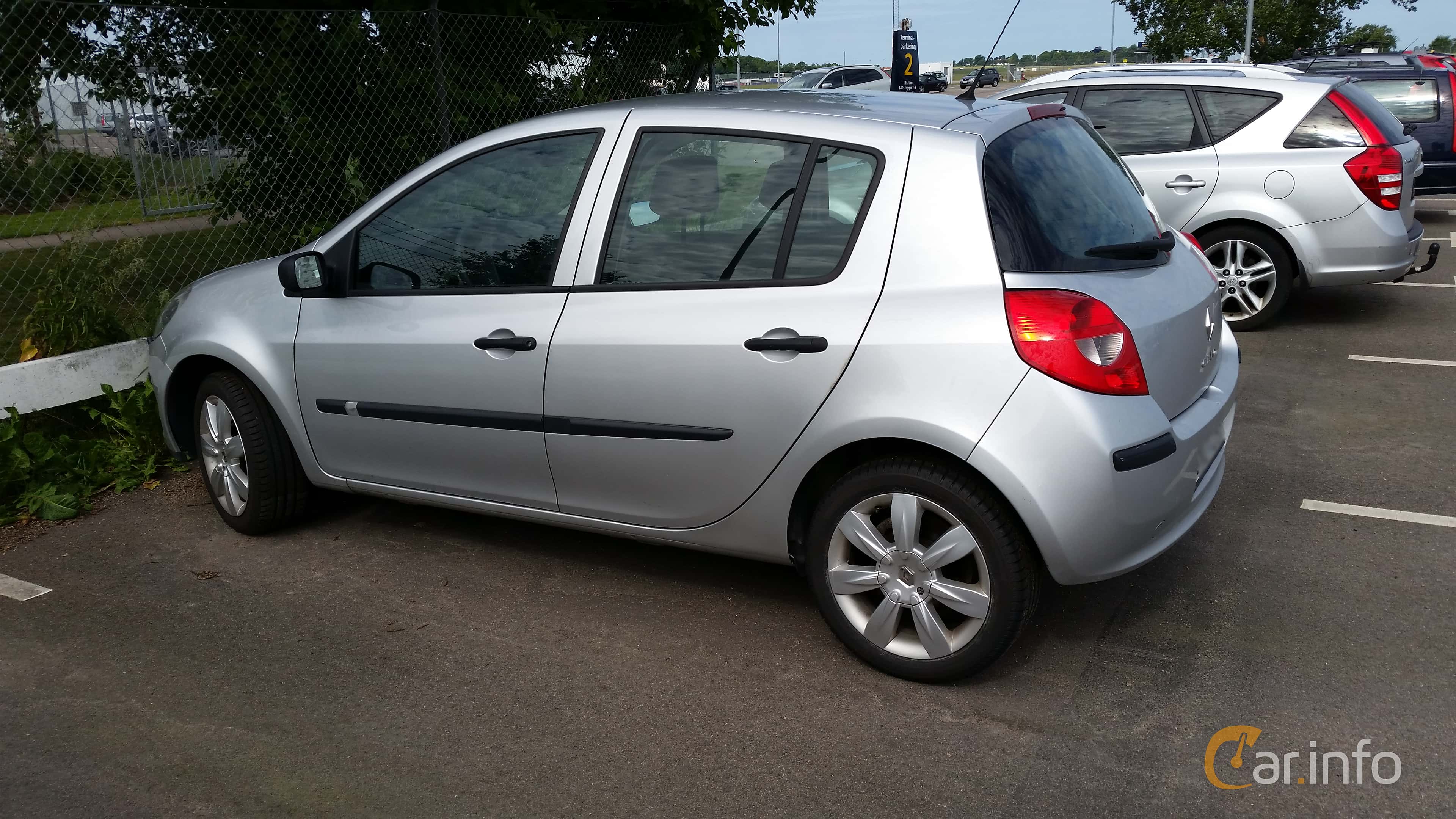 Renault Clio 5-door Hatchback 1.2 TCe Manual, 101hp, 2009
