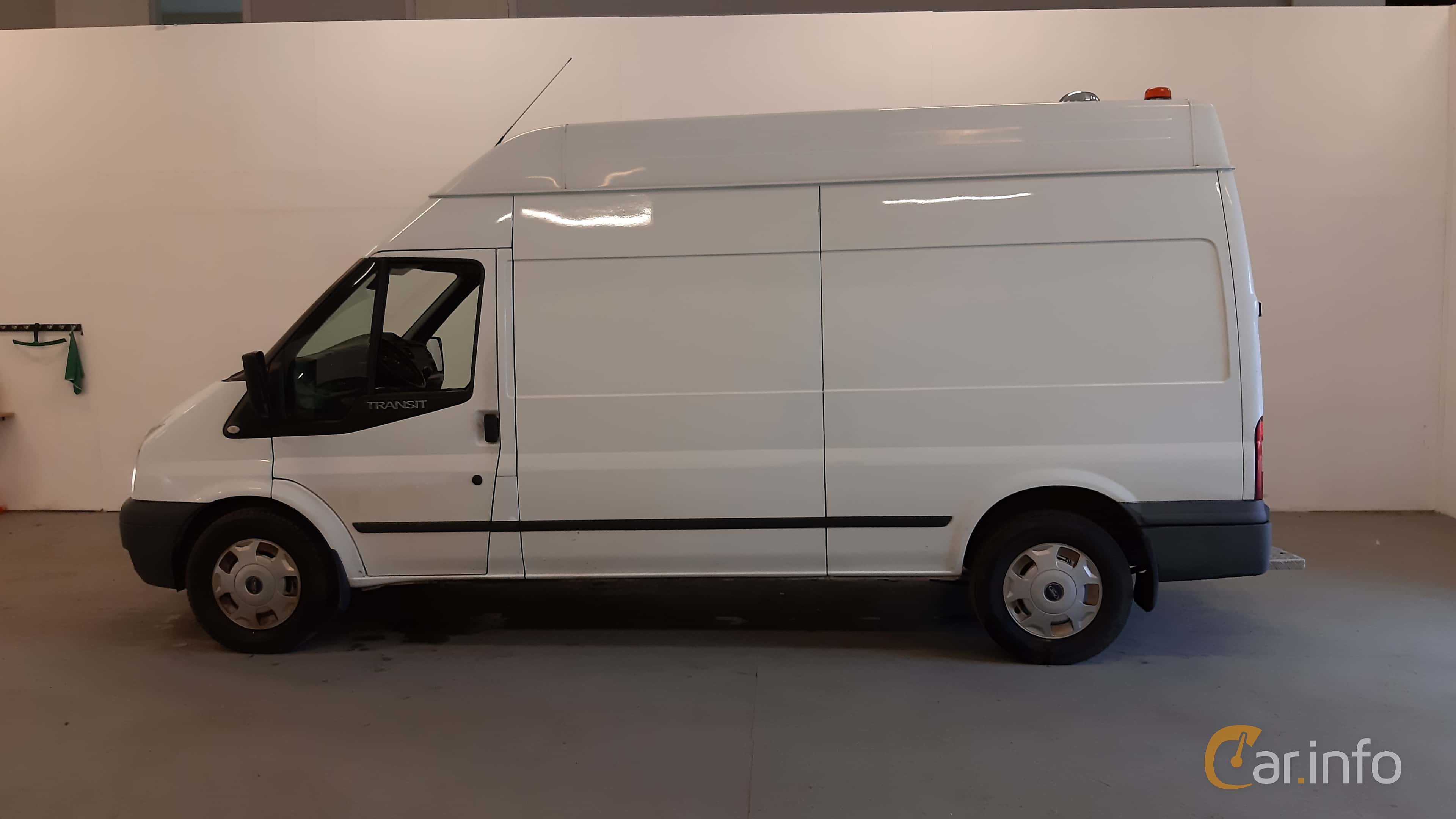 Ford Transit 3500 2.2 TDCi 4x4 Manual, 140hp, 2014