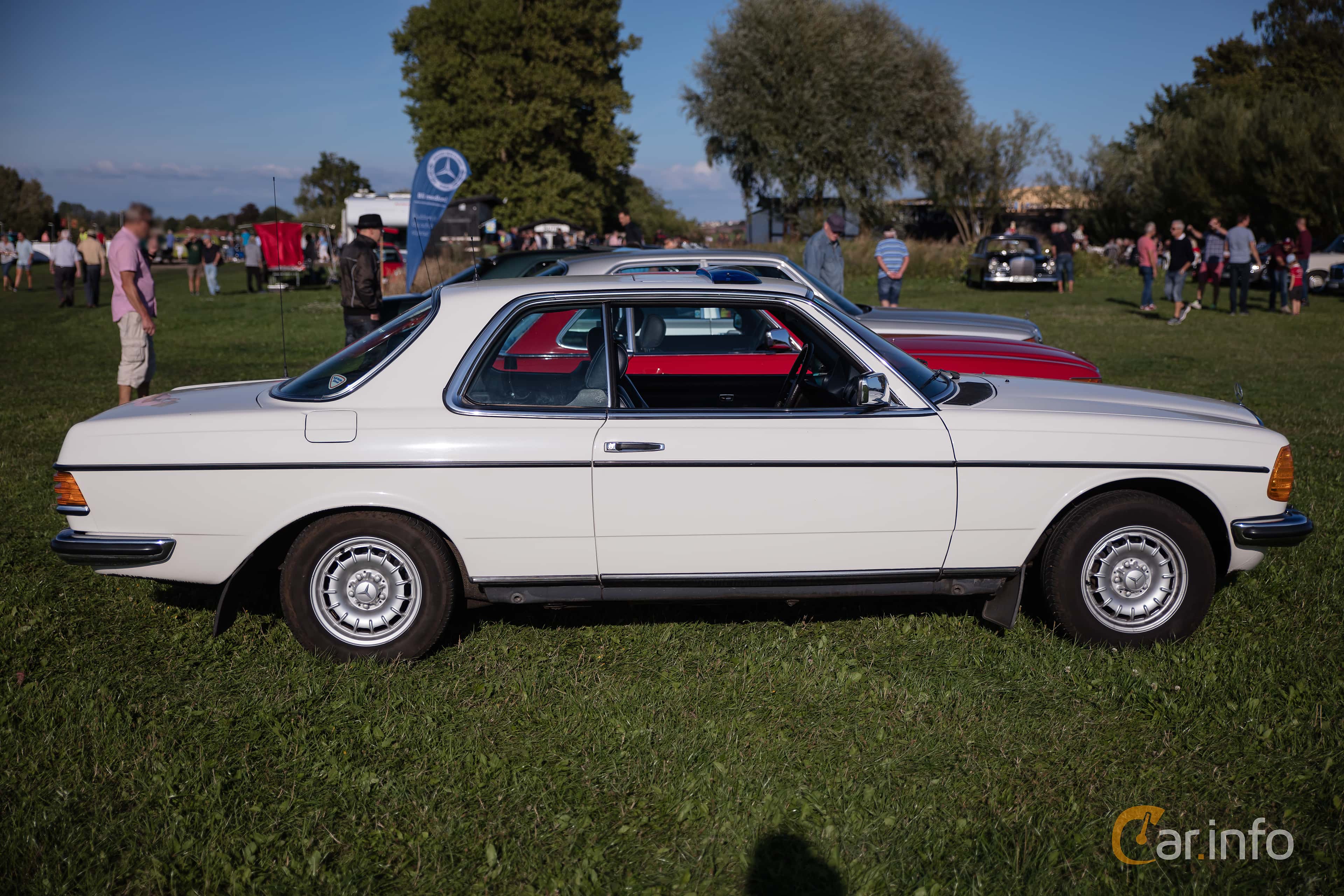 Mercedes-Benz 300 CD  88hp, 1980