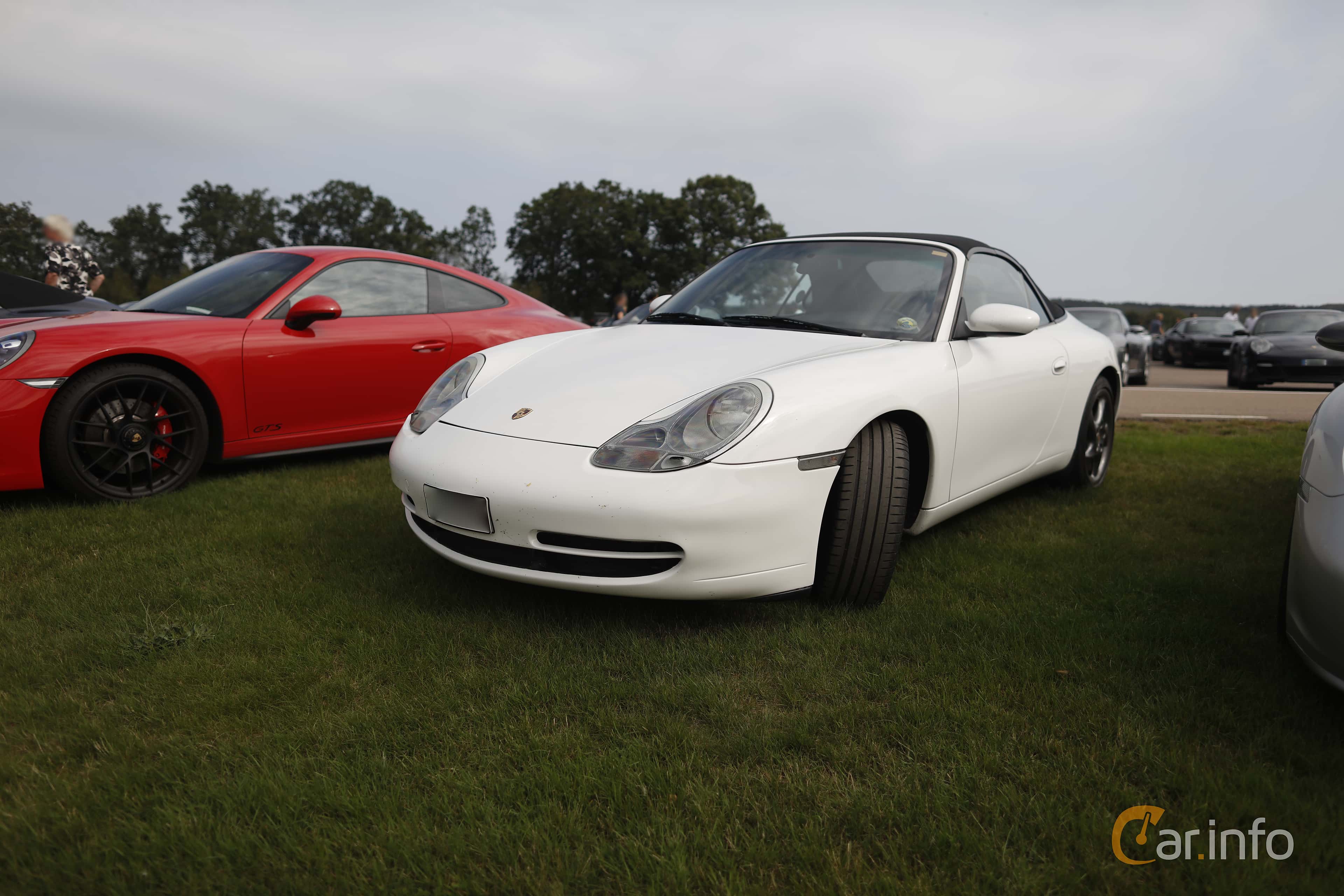 Porsche 911 Carrera Cabriolet  Manual, 300hp, 2001