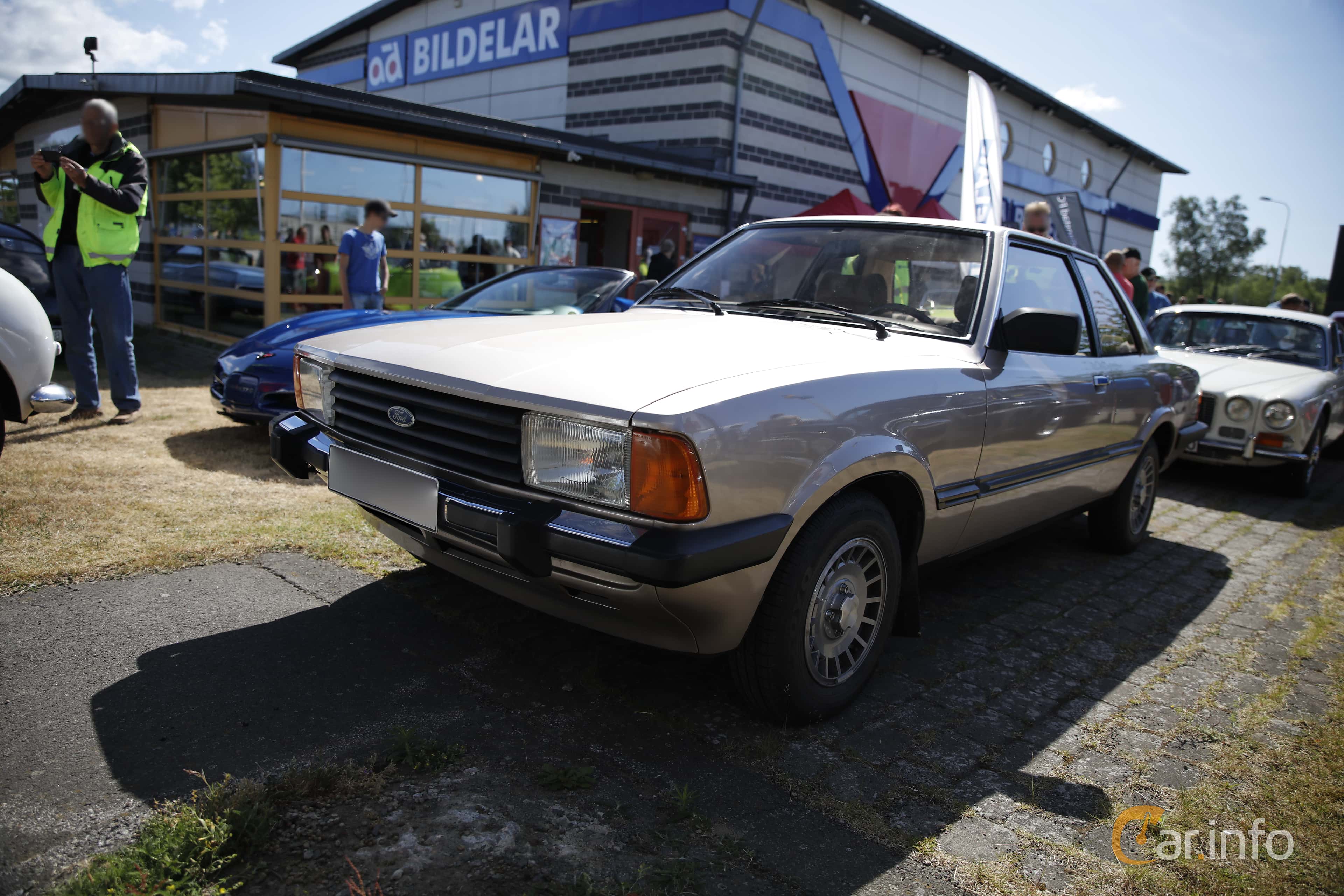 Ford Taunus 2-door Limousine 2.0 Manual, 98hp, 1982