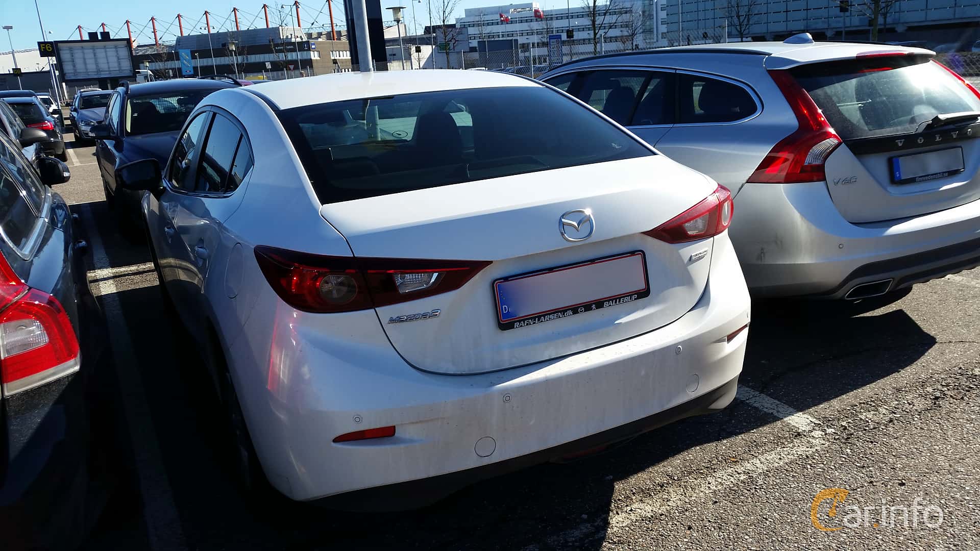 Mazda 3 Sedan 1.5 SKYACTIV-G Manual, 101hp, 2016