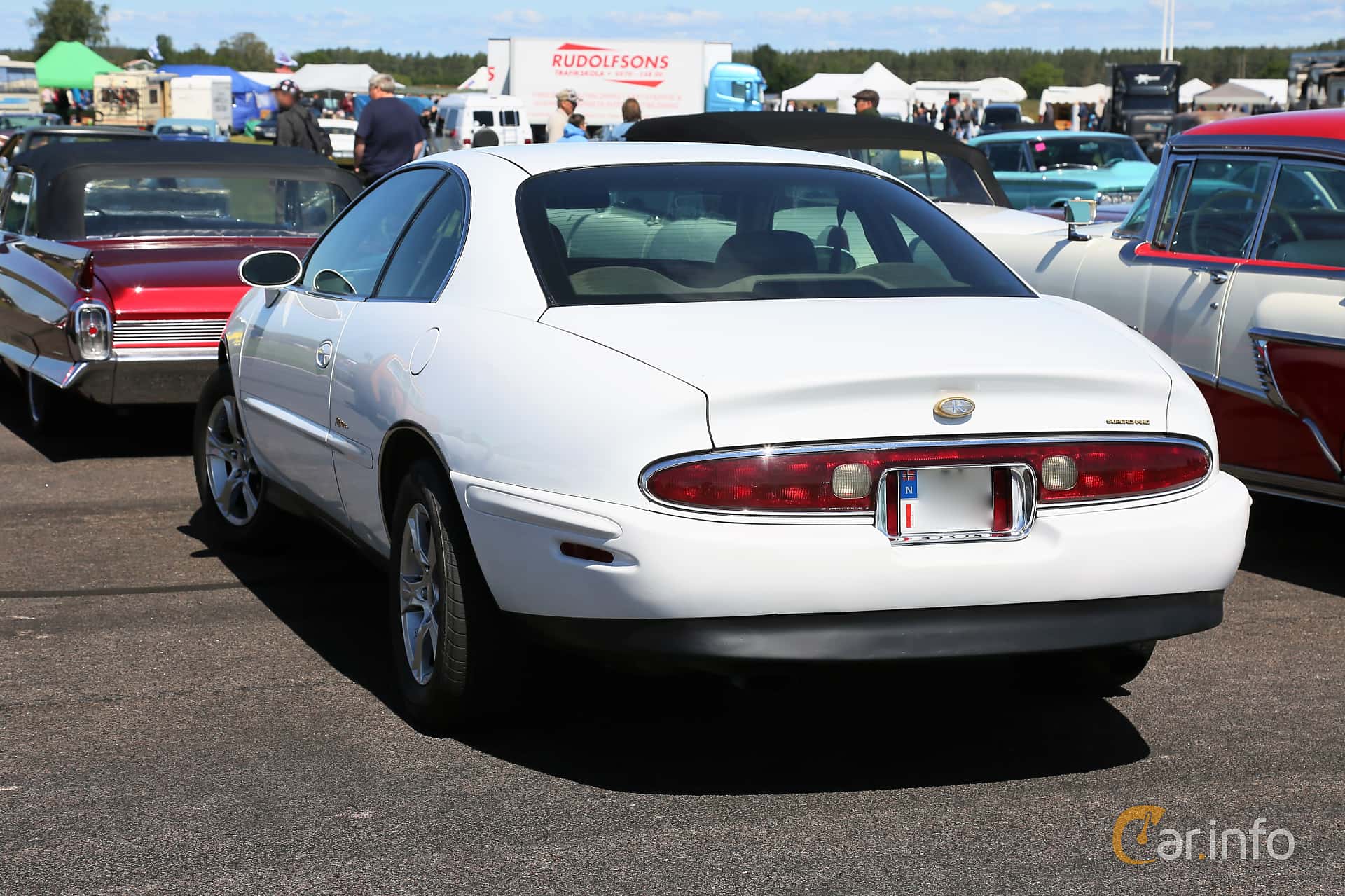 Buick Riviera 3.8 V6 Hydra-Matic, 228hp, 1995