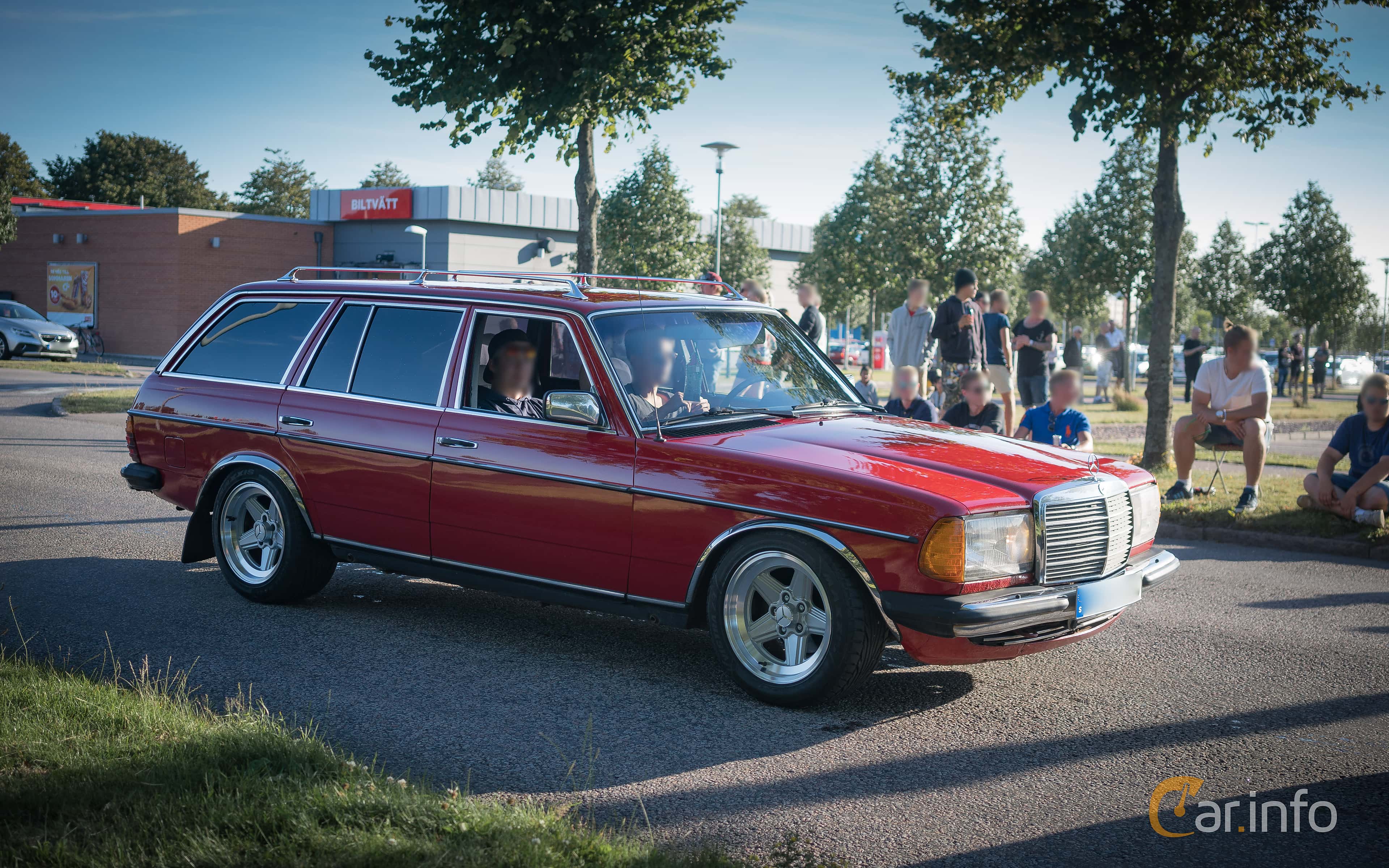 Mercedes-Benz 300 TD Automatic, 3-speed