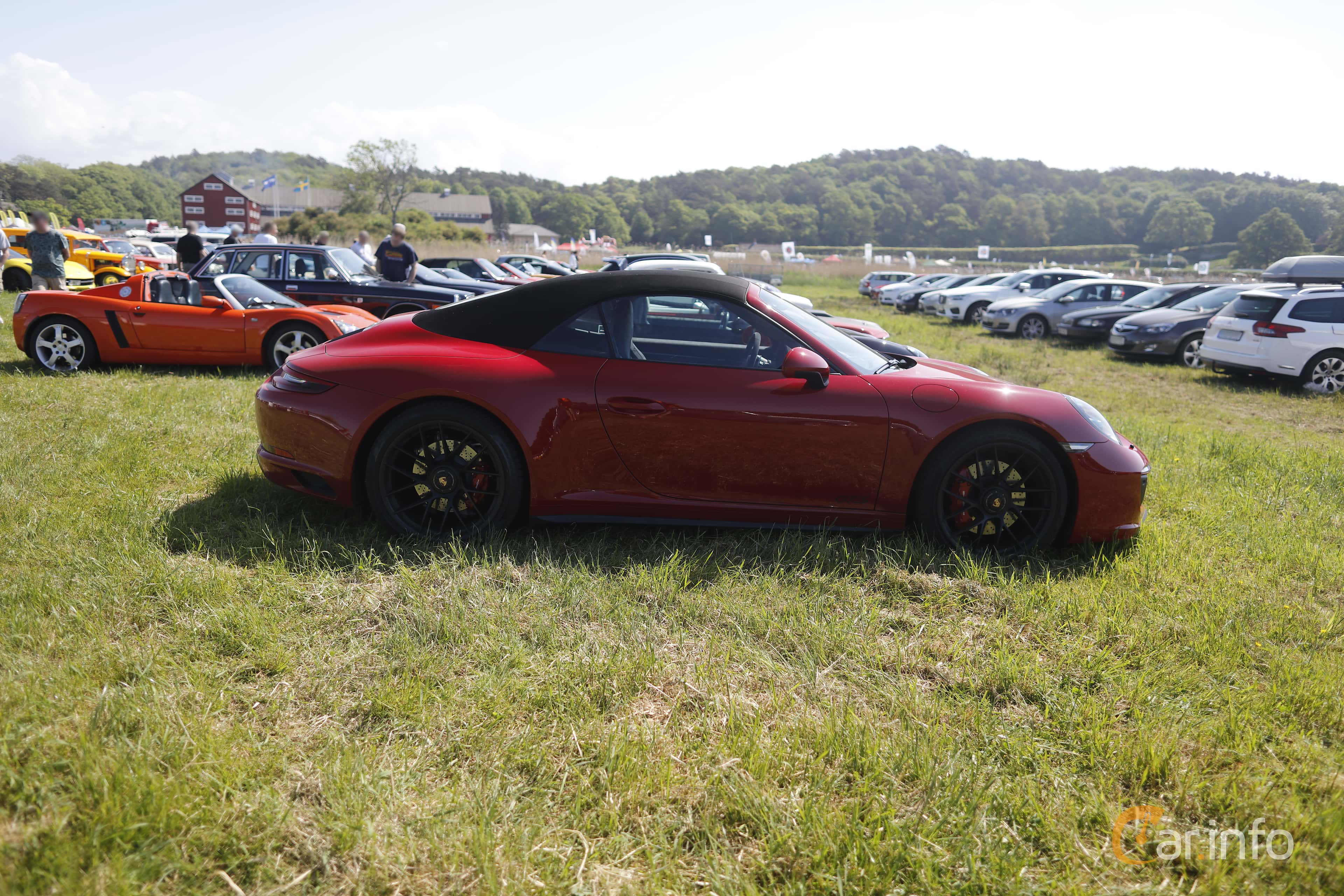 Porsche 911 Carrera 4 GTS Cabriolet  PDK, 450hp, 2018
