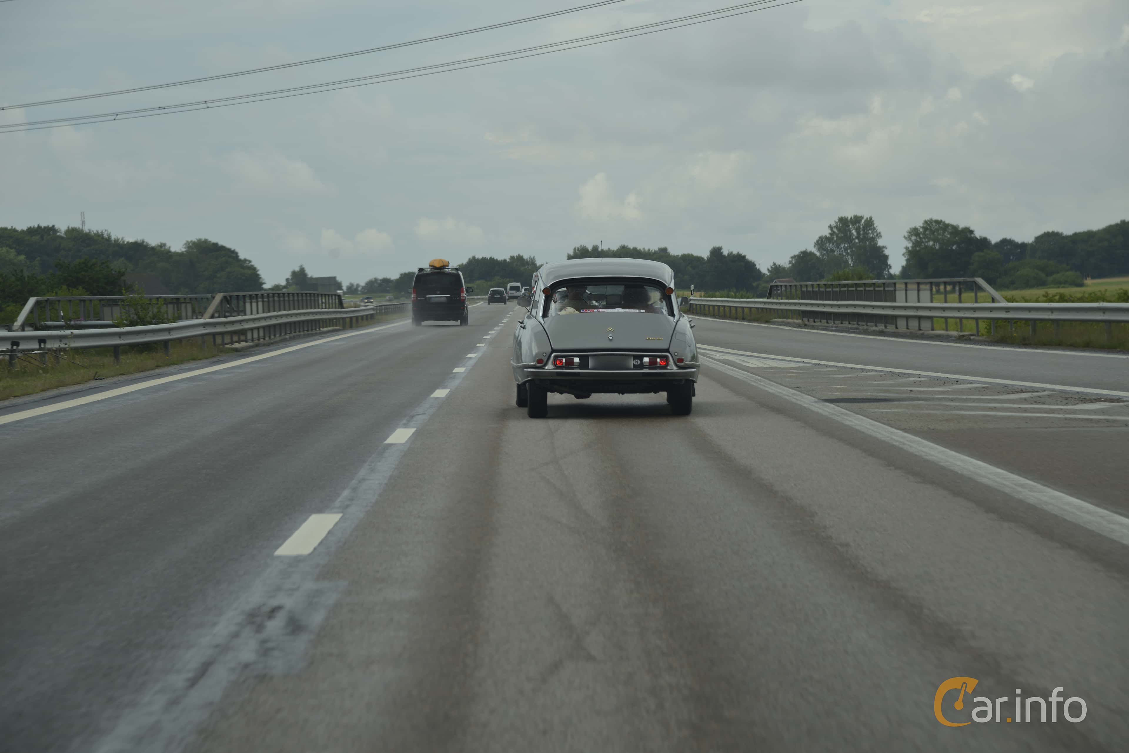Citroën DS 21 Sedan 2.2 Manual, 101hp, 1965