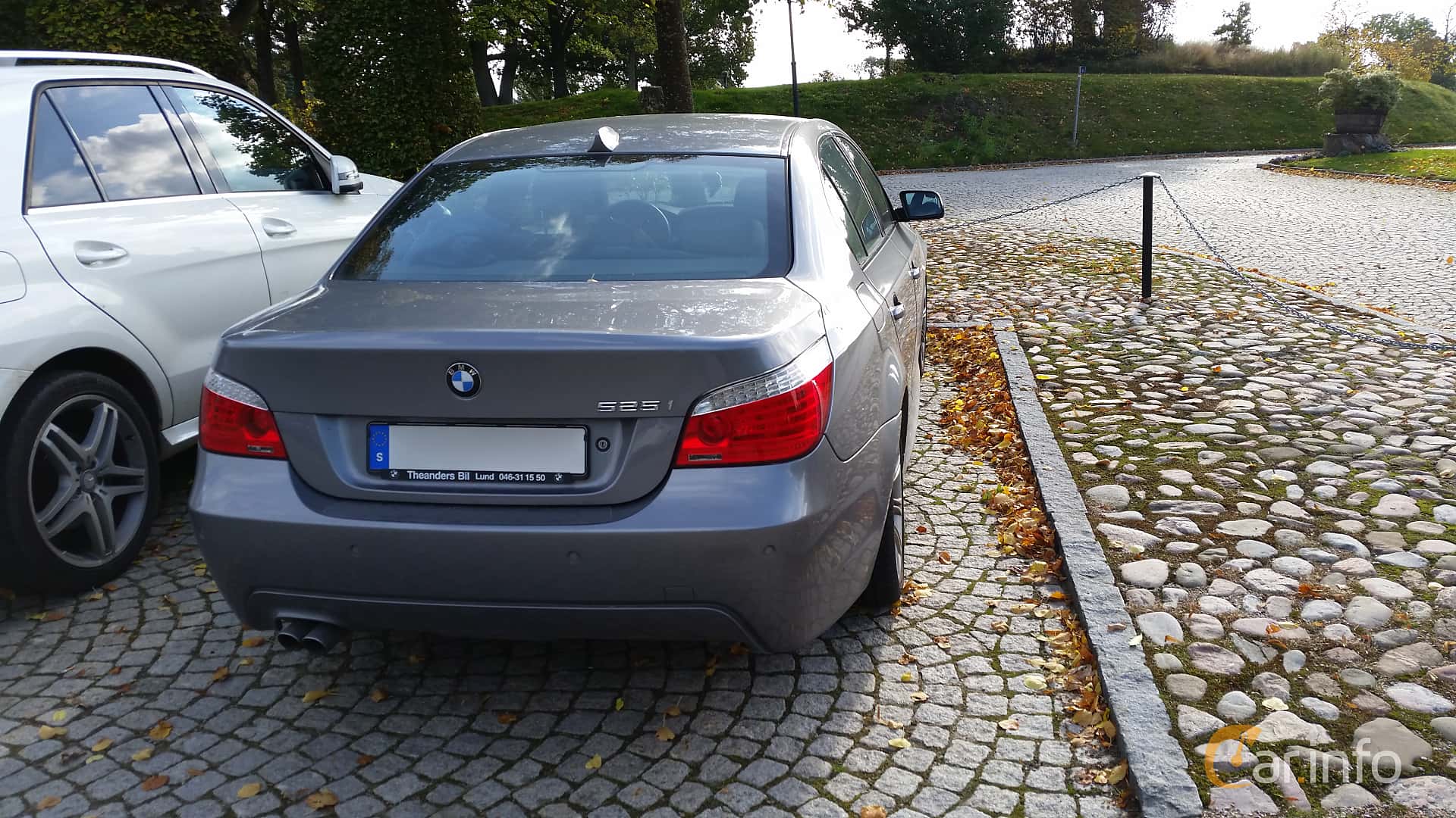 BMW 525i Sedan  Manual, 218hp, 2009