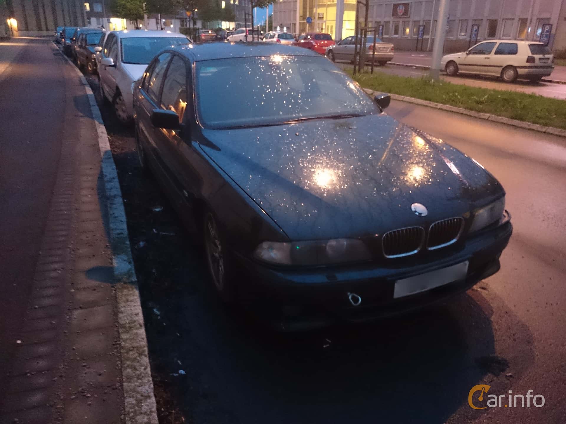 BMW 523i Sedan  Automatic, 170hp, 2000