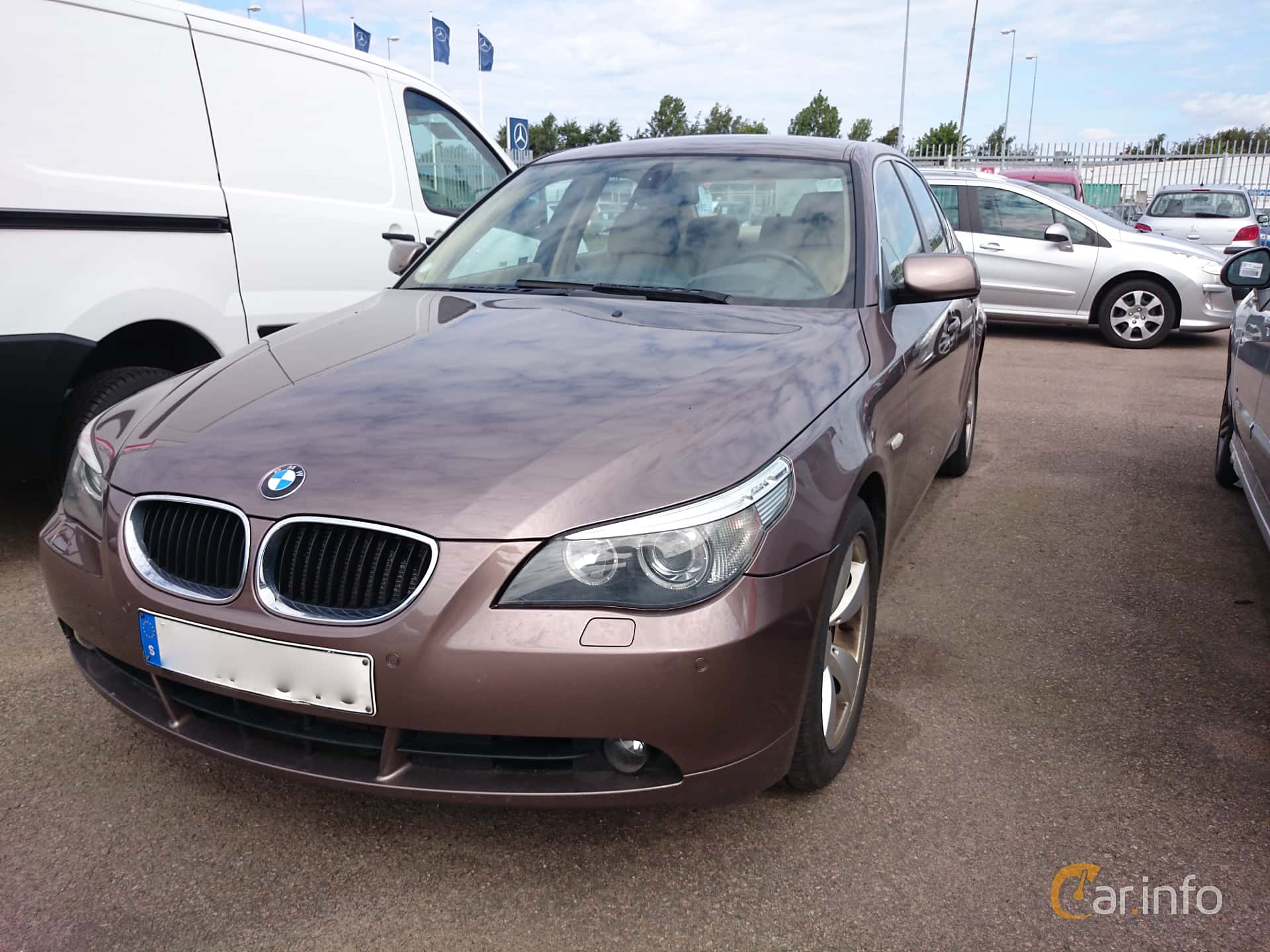 BMW 530i Sedan  Automatic, 258hp, 2005