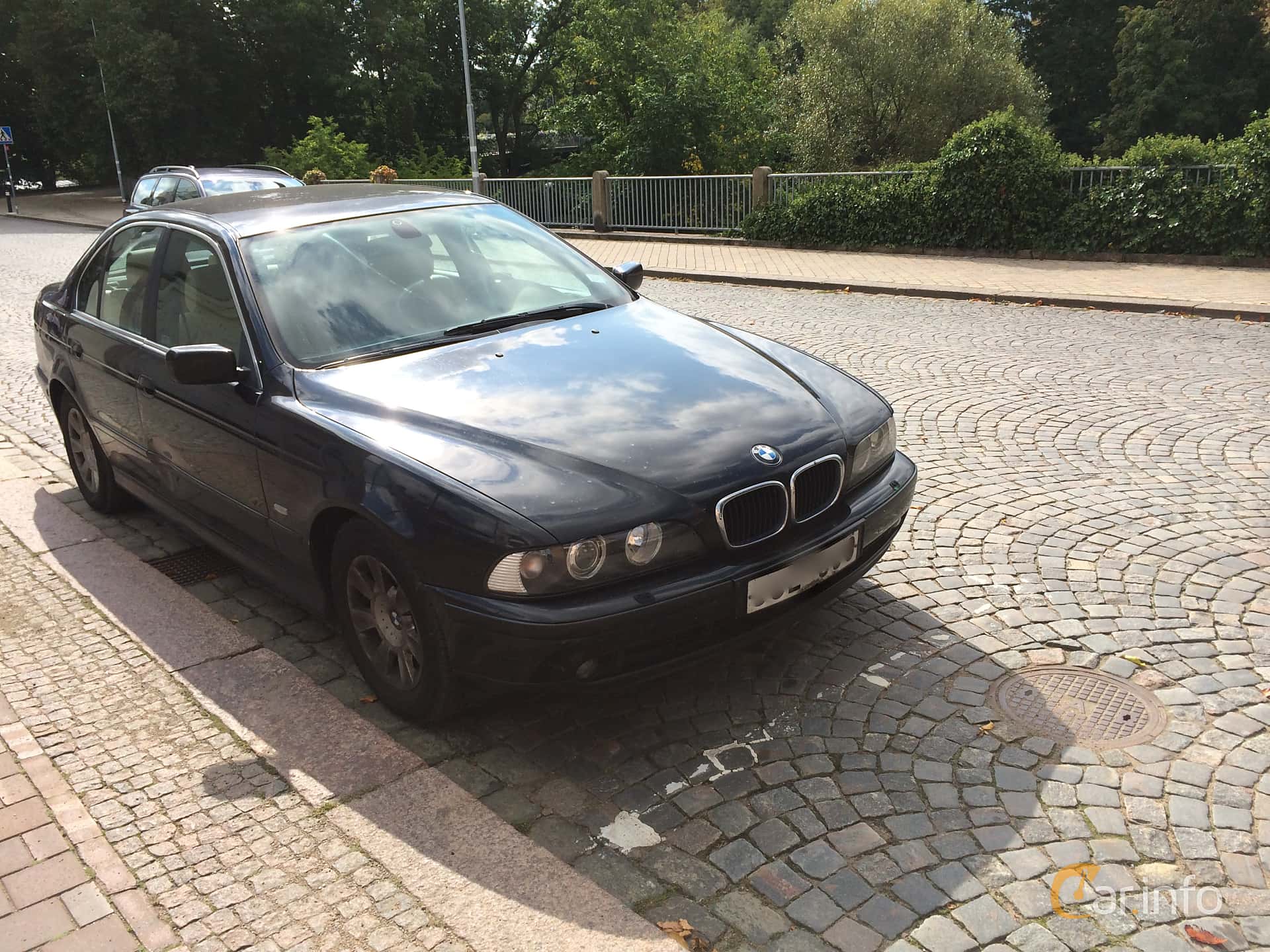 BMW 525i Sedan  Automatic, 192hp, 2001