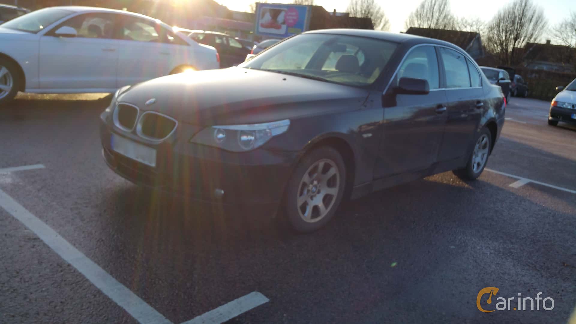 BMW 523i Sedan  177hp, 2005