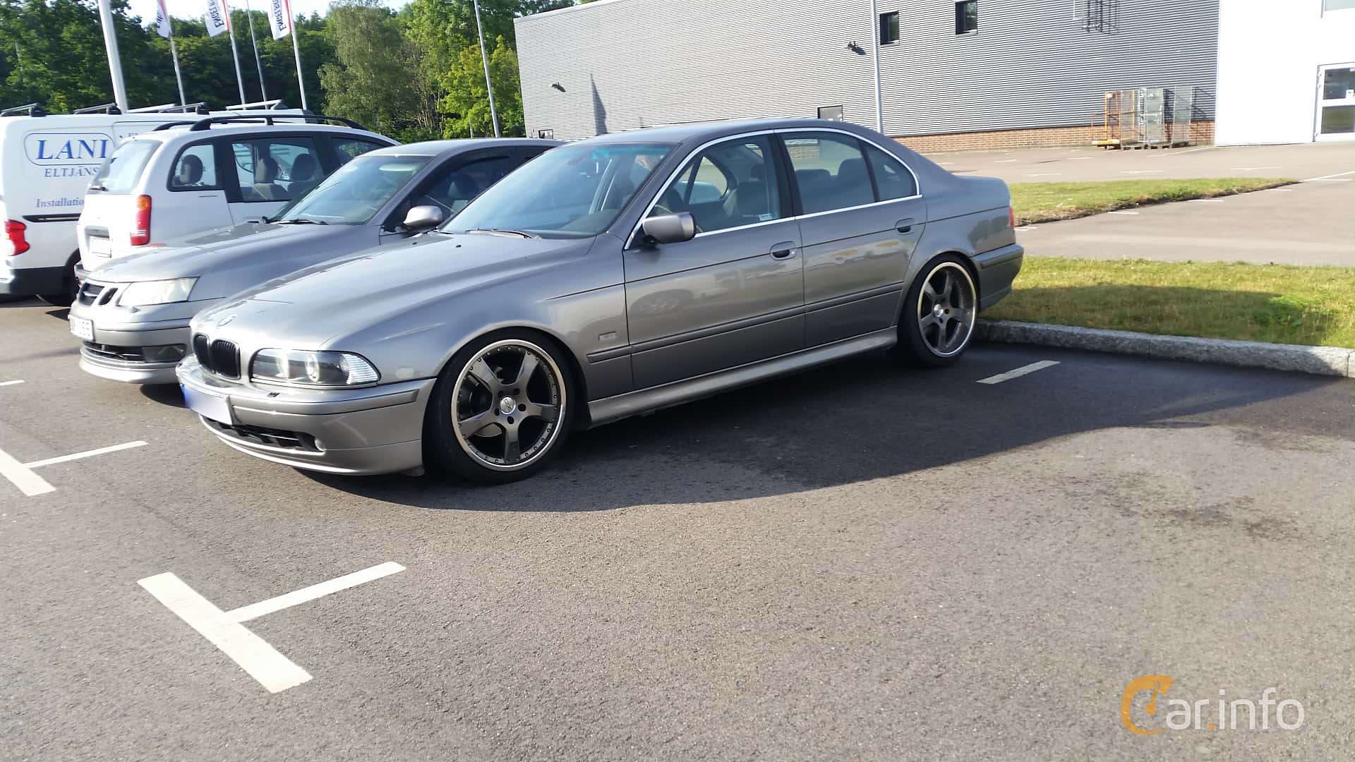 BMW 520i Sedan  Manual, 170hp, 2003