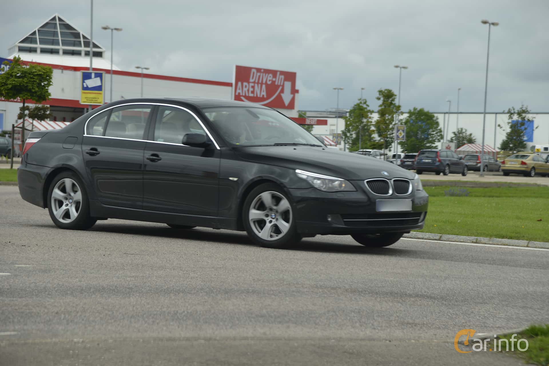 BMW 530i Sedan Manual, 6-speed