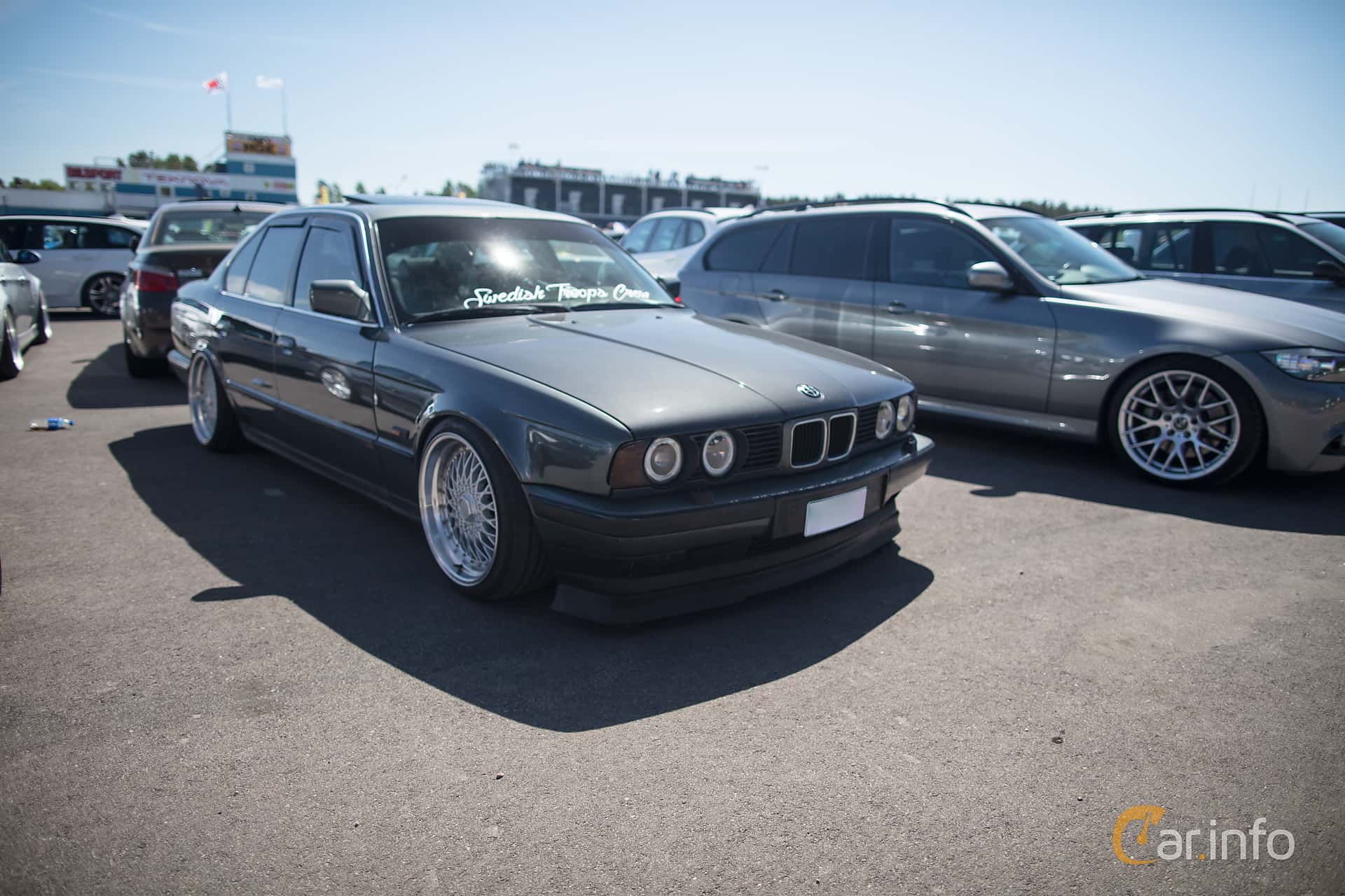 BMW 520i Sedan Automatic, 4-speed