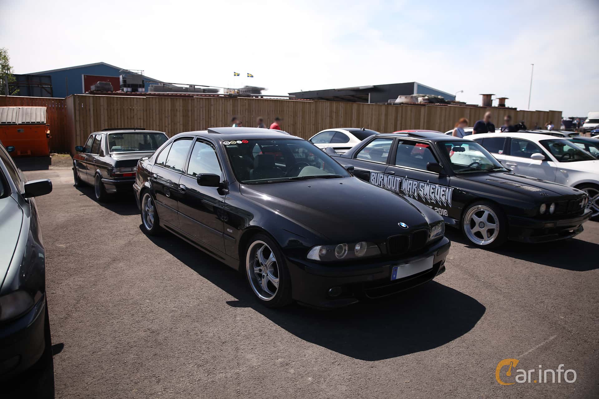 BMW 540i Sedan  286hp, 2001
