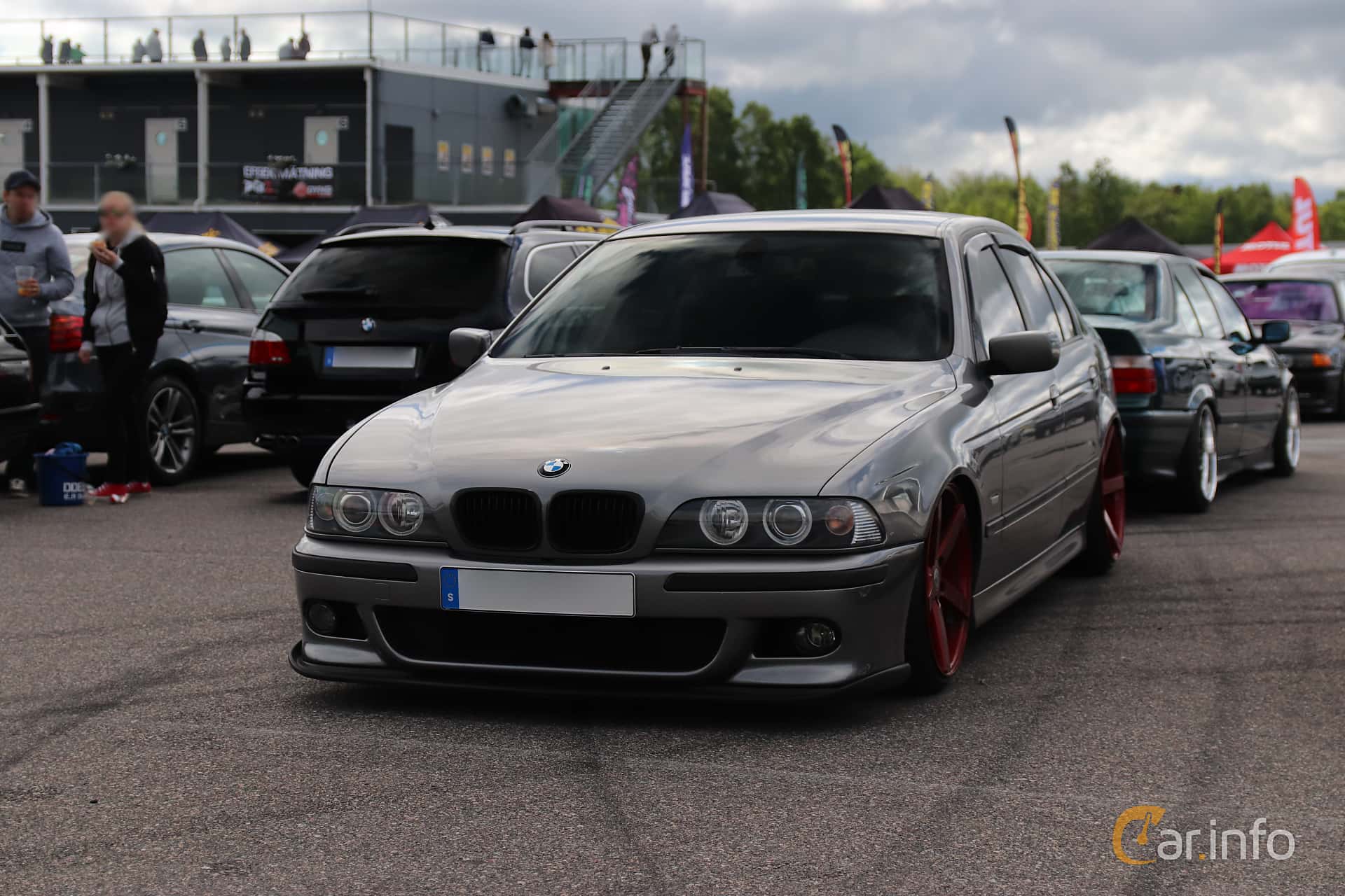 BMW 525i Sedan  Automatic, 192hp, 2003