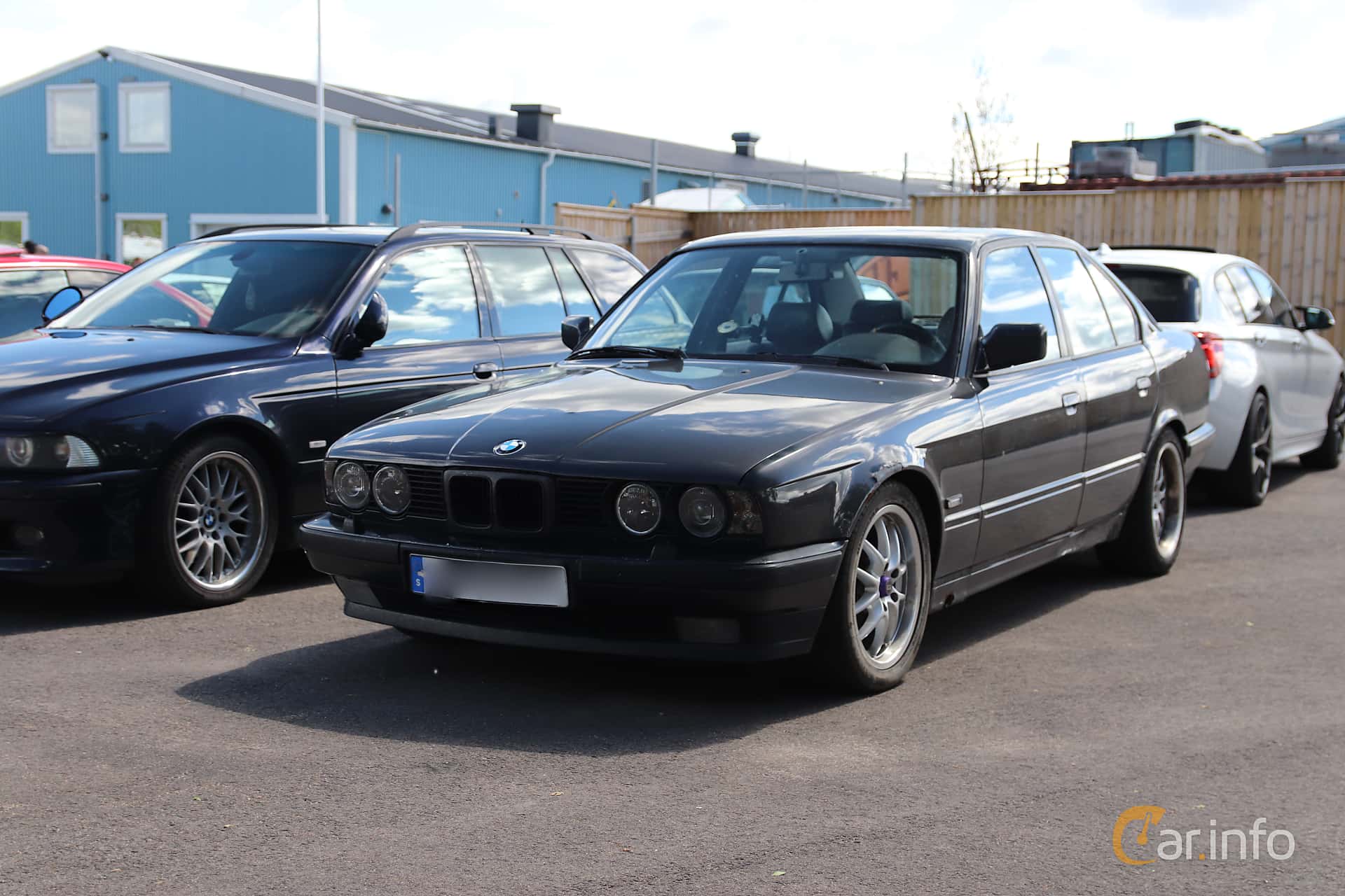 BMW 535i Sedan  Manual, 211hp, 1992