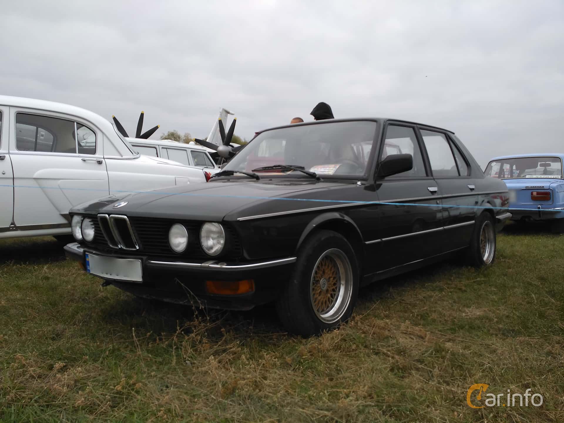 BMW 520i  Manual, 125hp, 1982