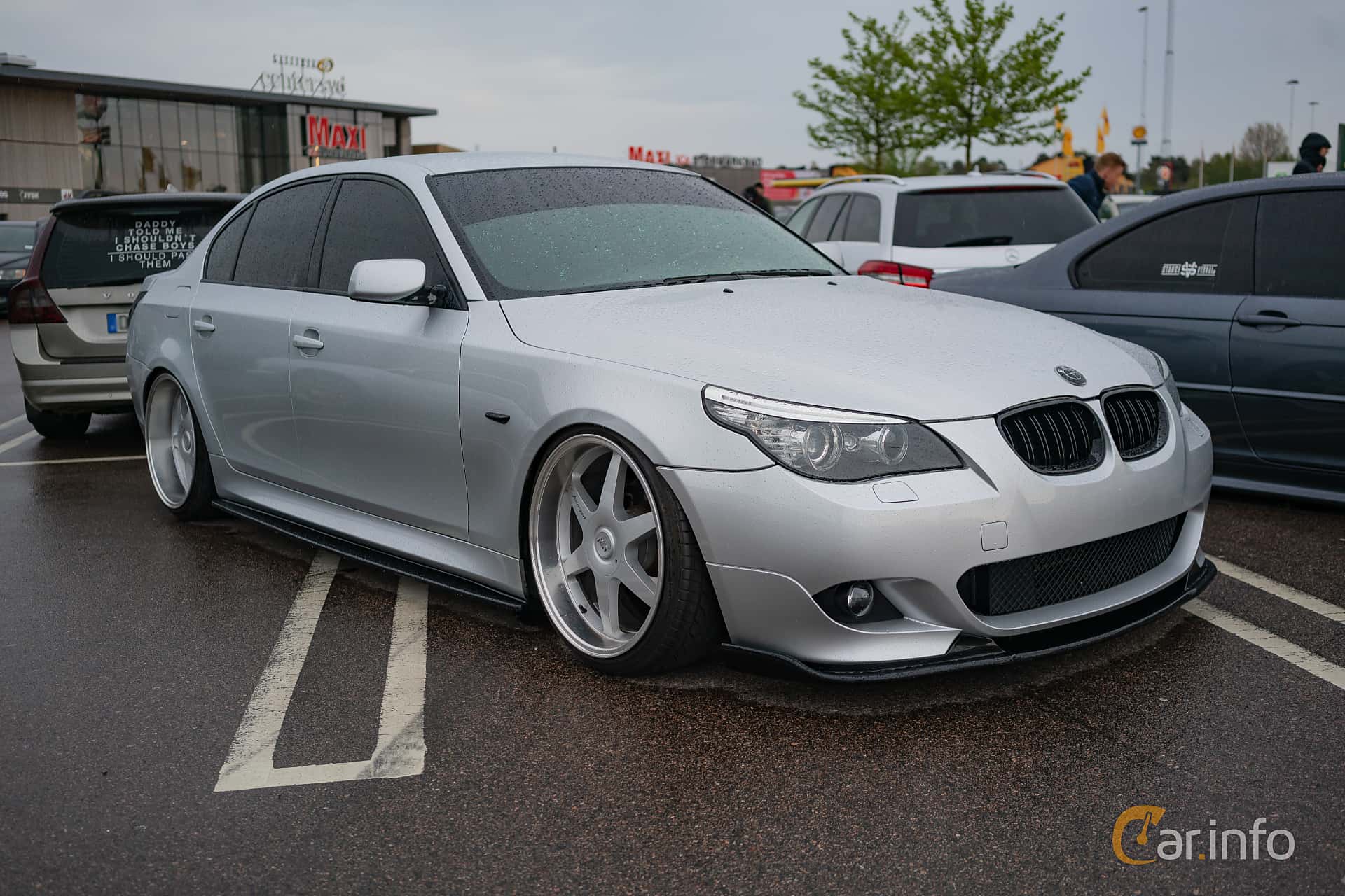 BMW 530i Sedan  Automatic, 231hp, 2005