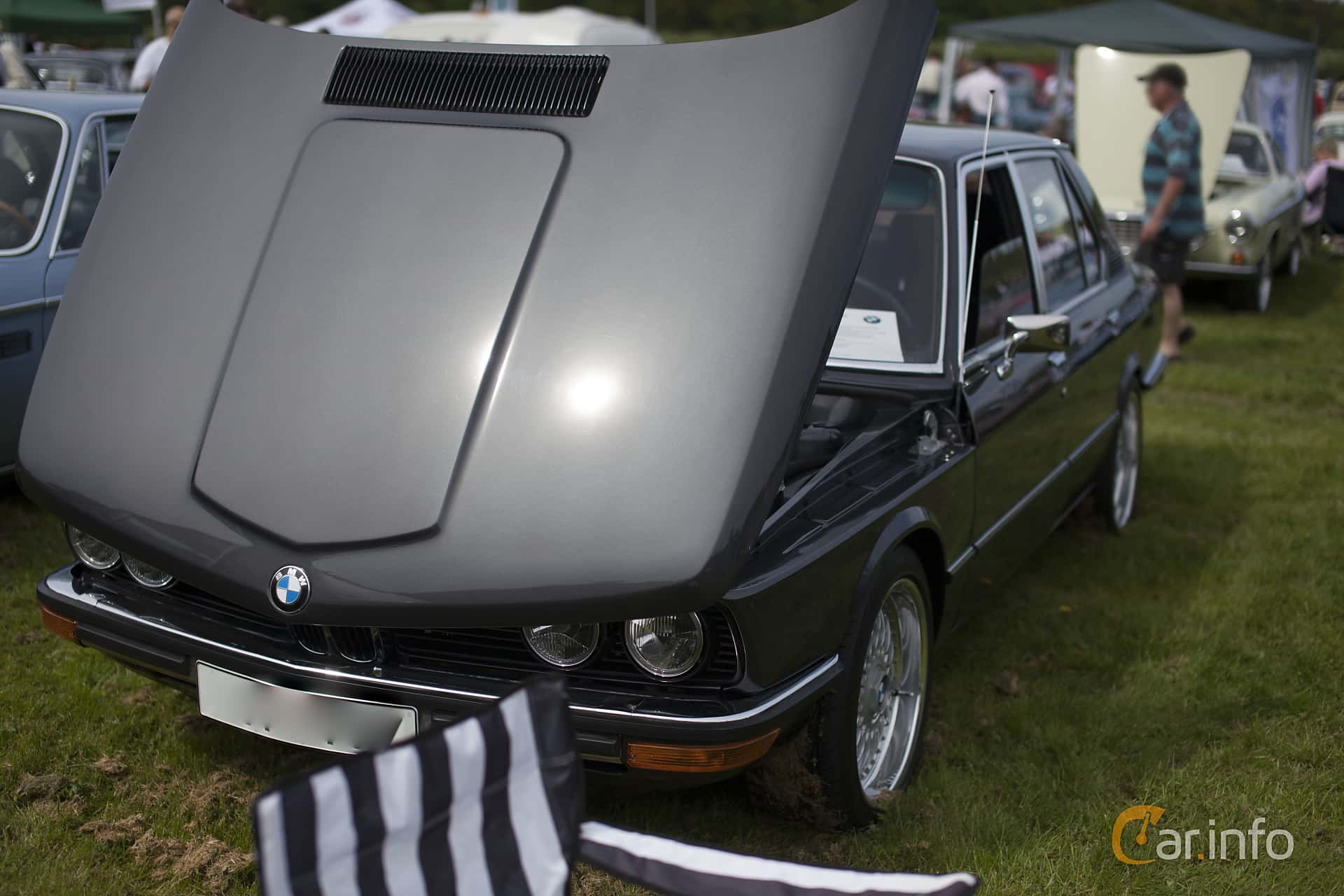 BMW 525  Manual, 145hp, 1975