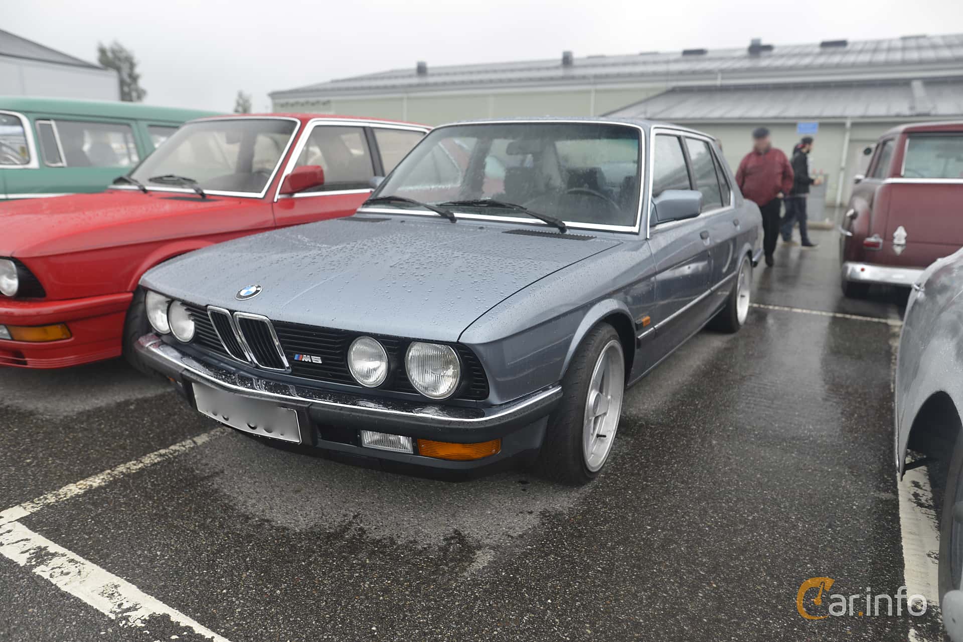 BMW 528i generation E28, Automatic, 4-speed