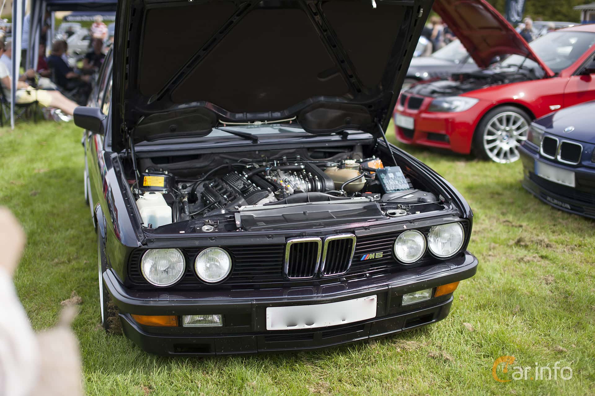 BMW M5  Manual, 286hp, 1986