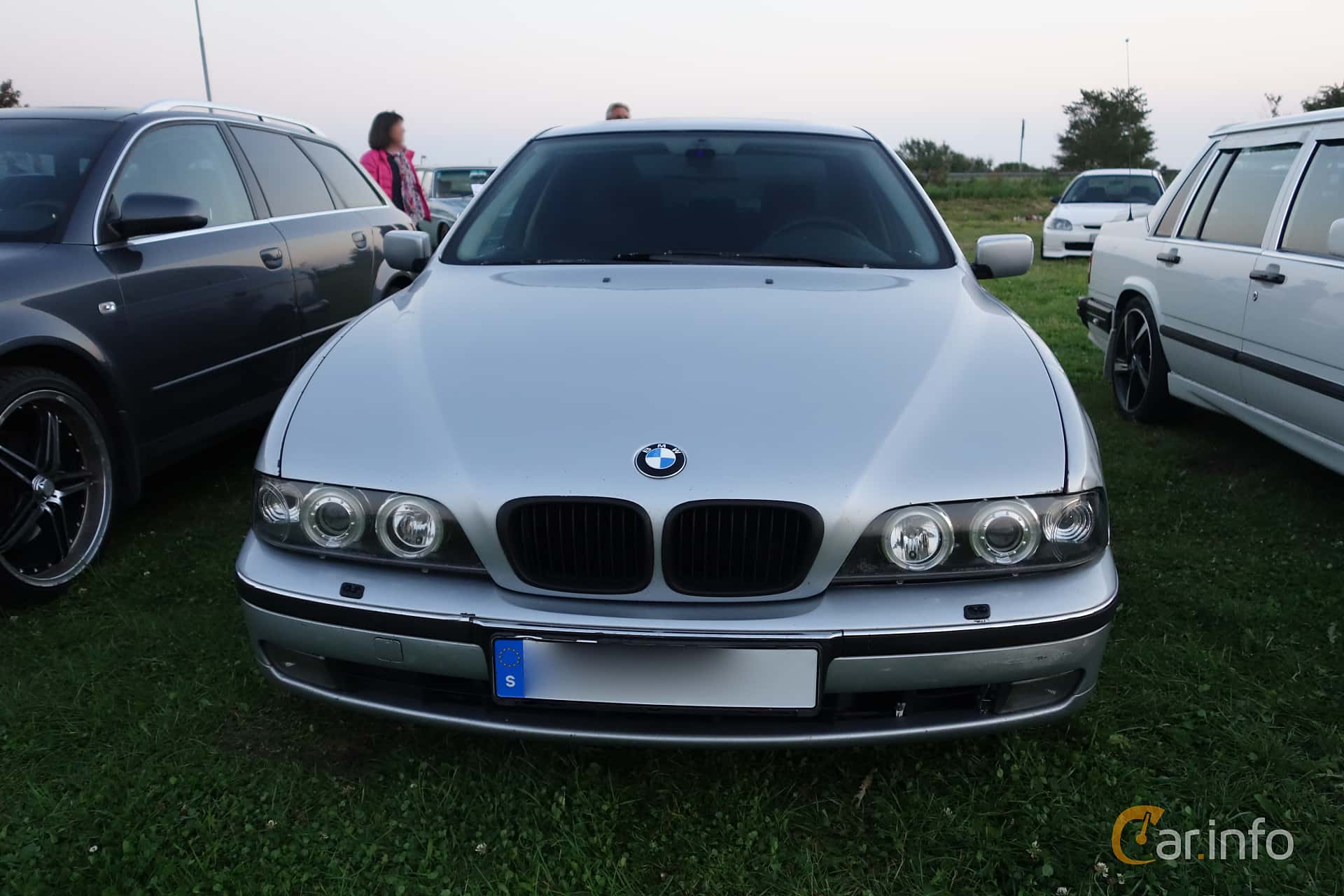 BMW 523i Sedan  Manual, 170hp, 1998