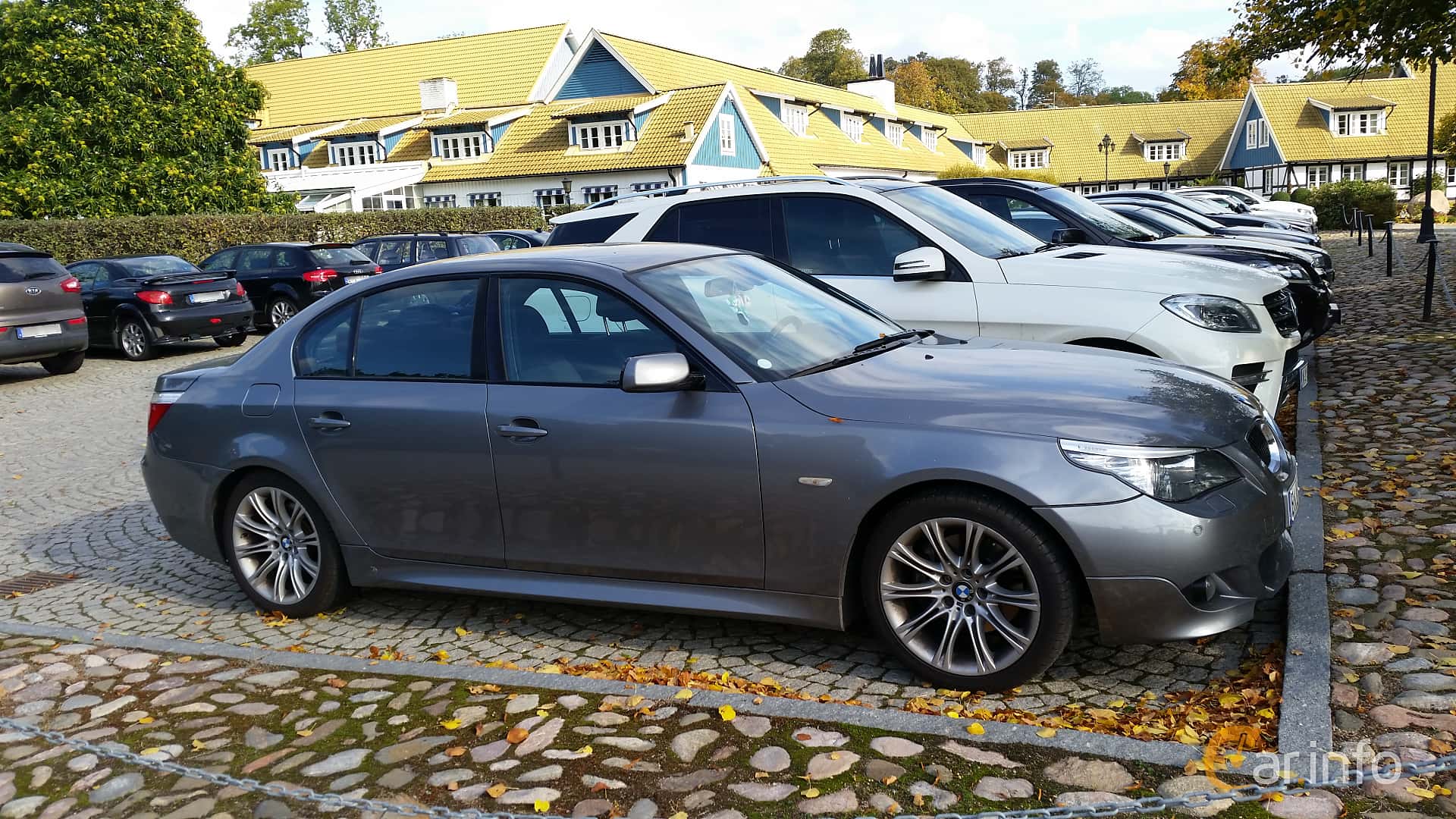 BMW 525i Sedan