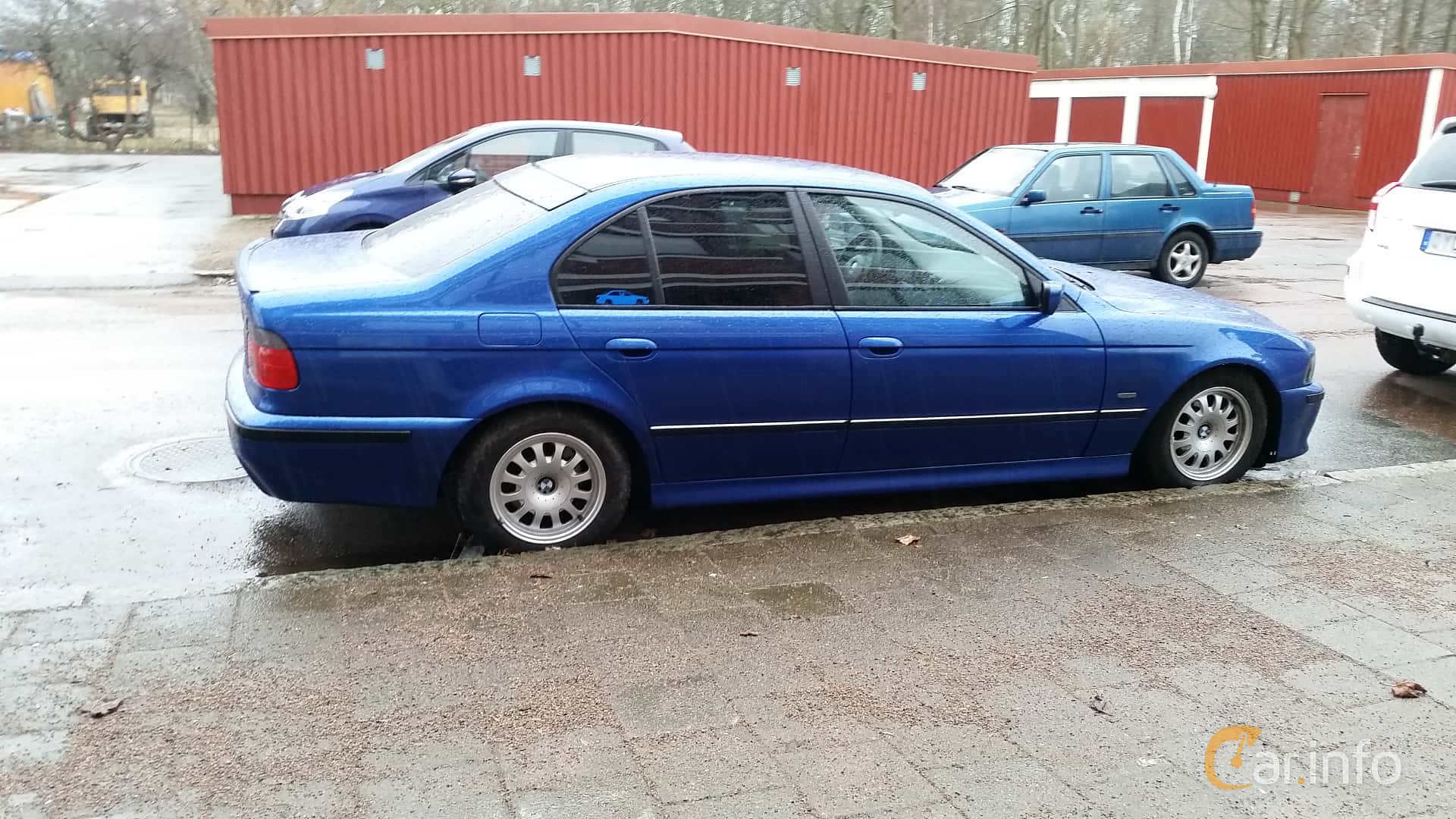 BMW 523i Sedan