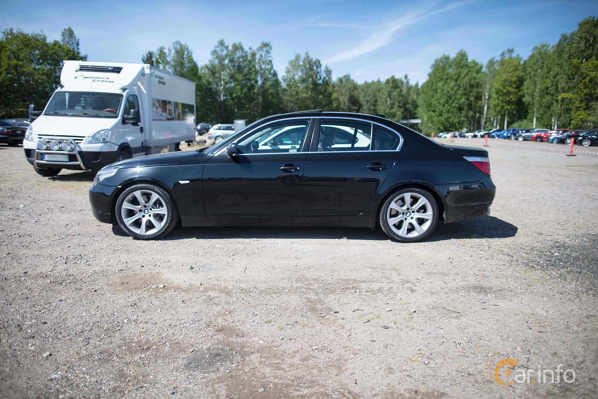 BMW 545i Sedan  Automatic, 333hp, 2004