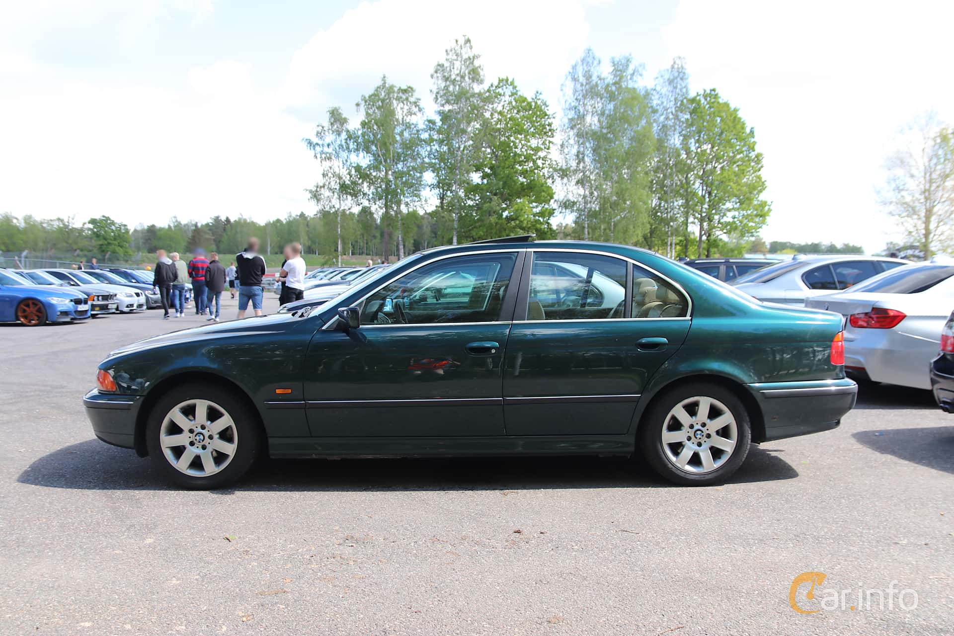 BMW 520i Sedan Manual, 5-speed